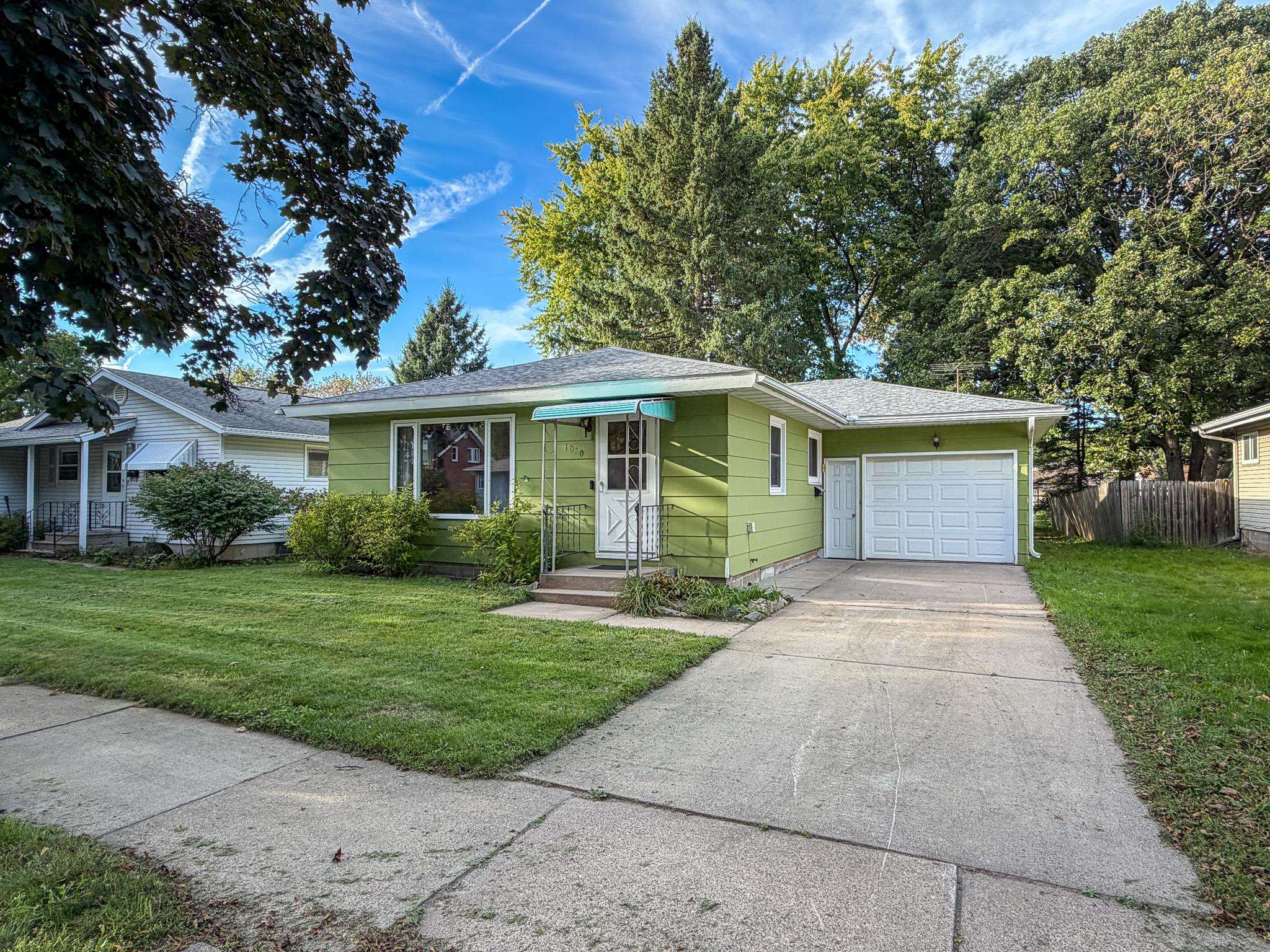1020 Mcintosh Street Property Photo 1