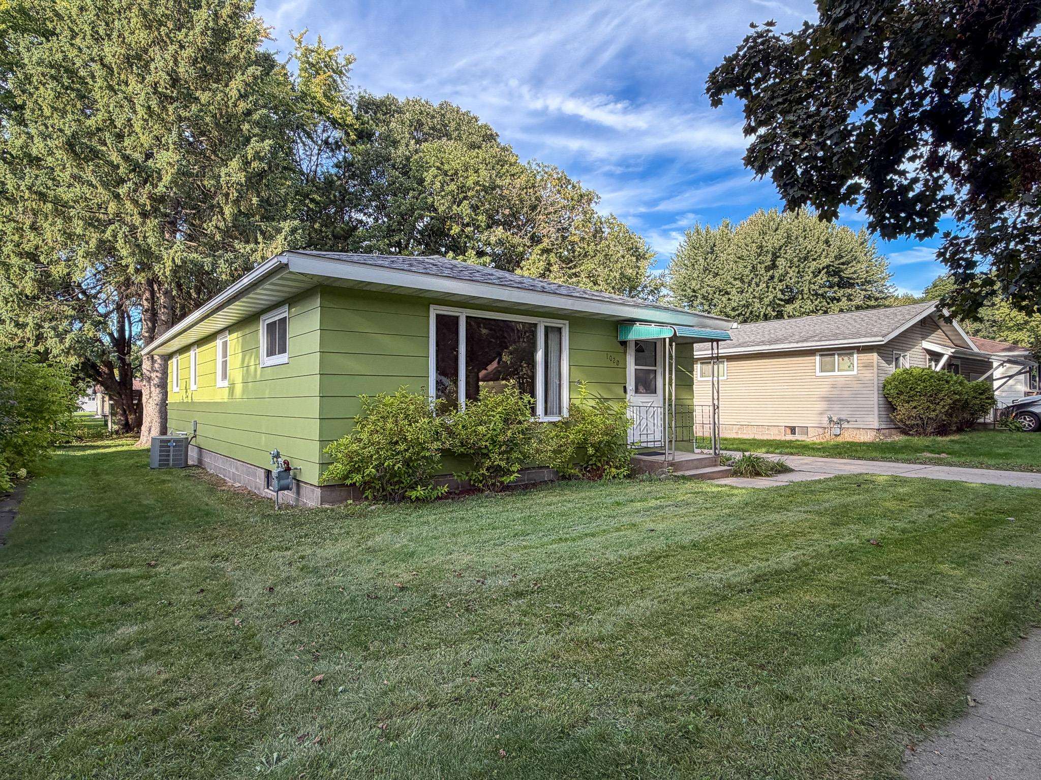 1020 Mcintosh Street Property Photo 6