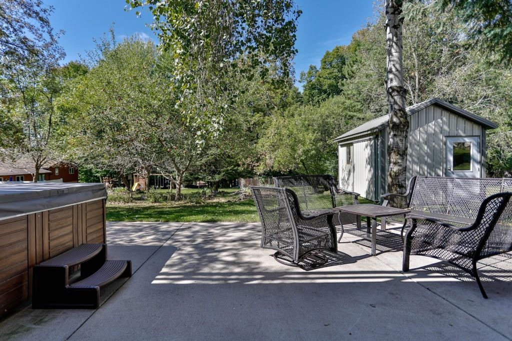3906 Pine Cone Lane Property Photo 2
