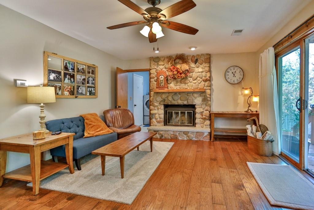3906 Pine Cone Lane Property Photo 20