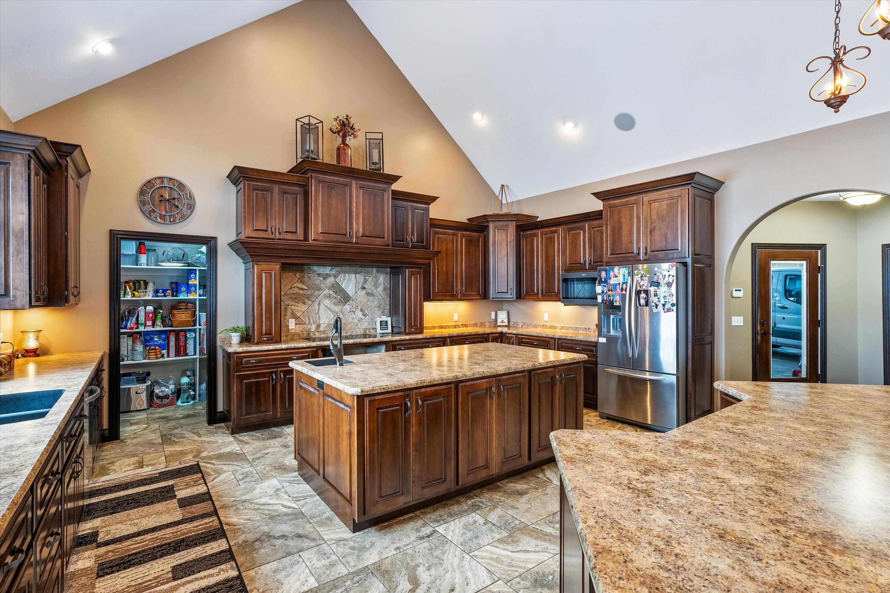 9073 Richfield Drive Property Photo 15
