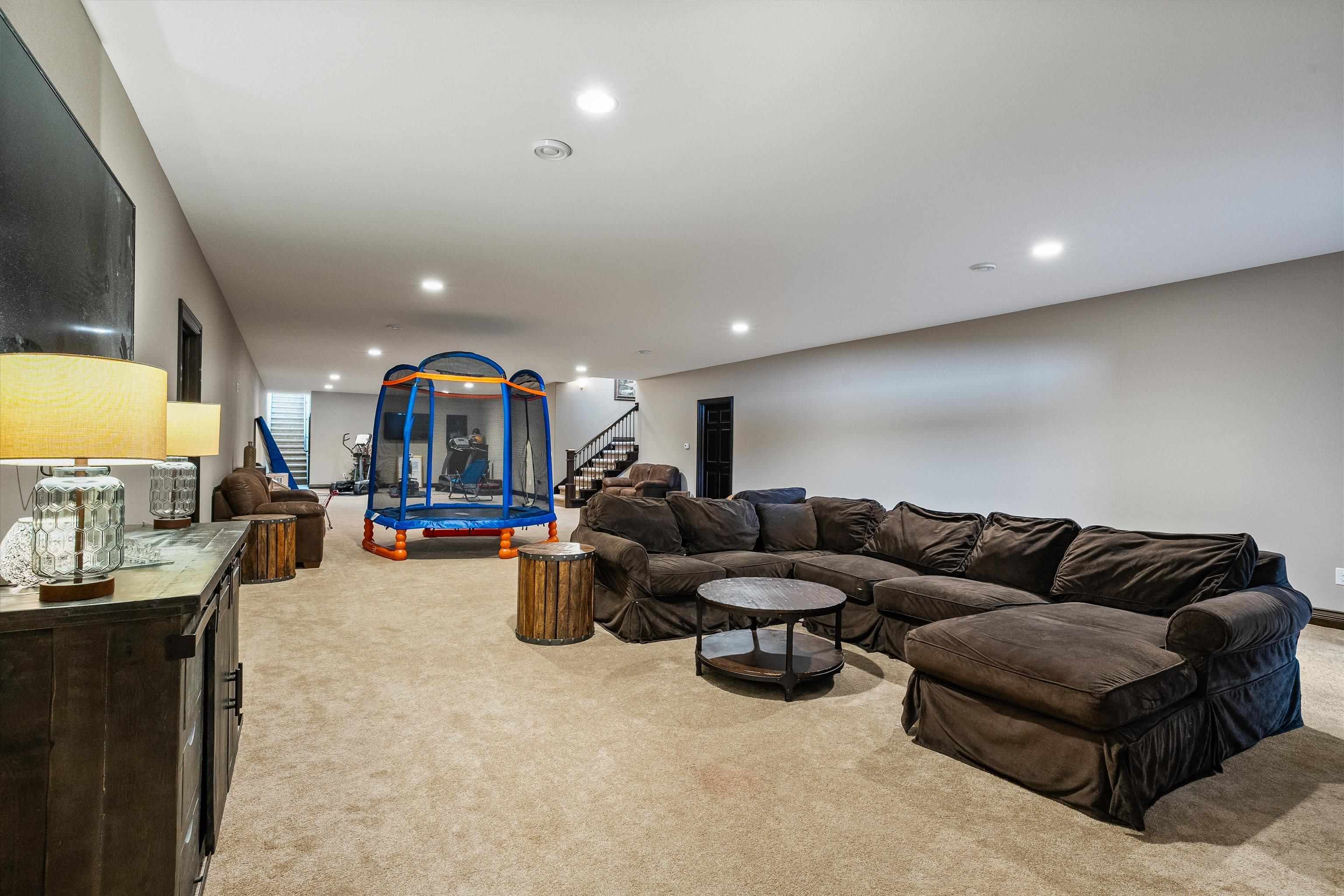 9073 Richfield Drive Property Photo 36