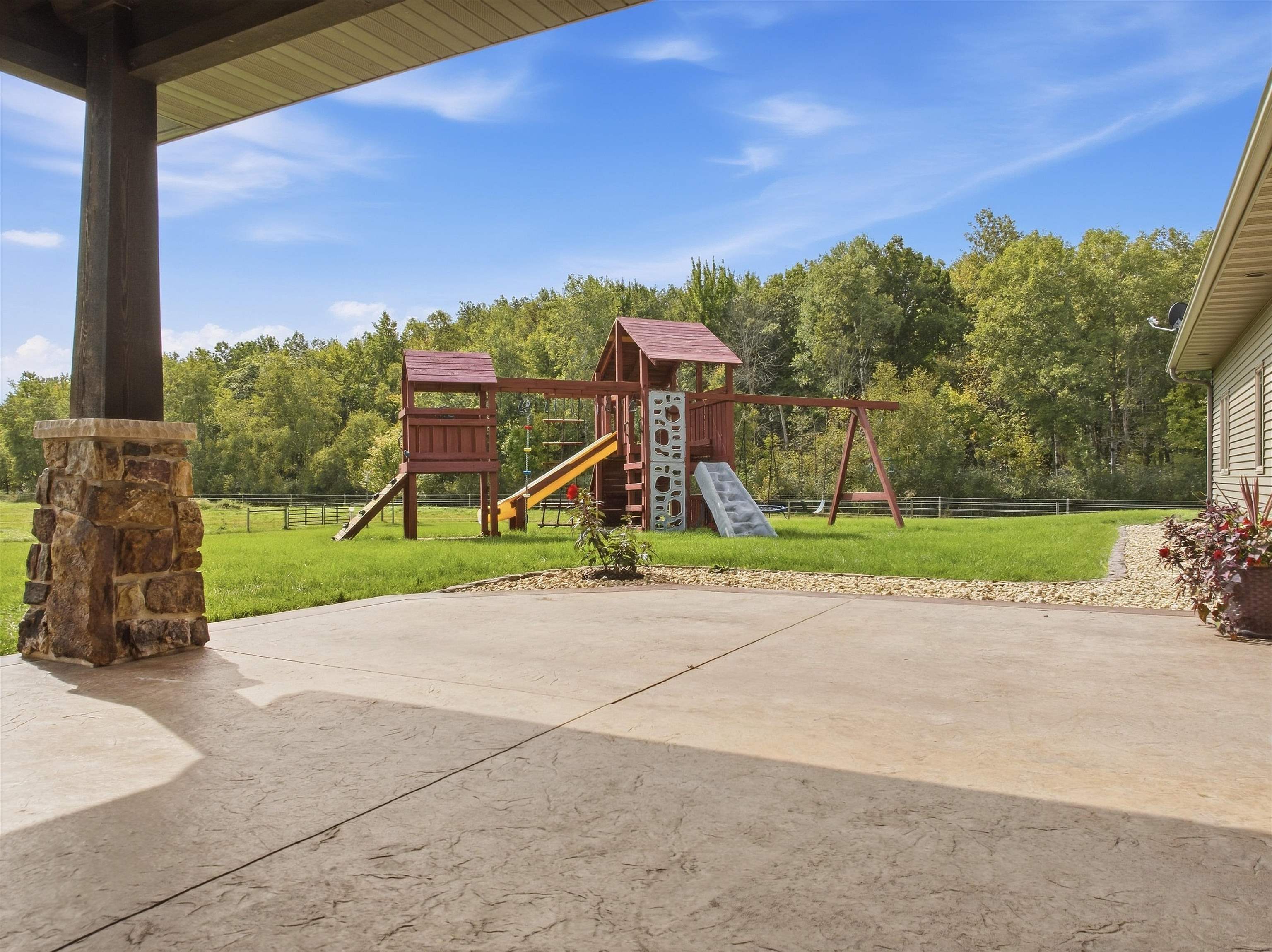 9073 Richfield Drive Property Photo 41
