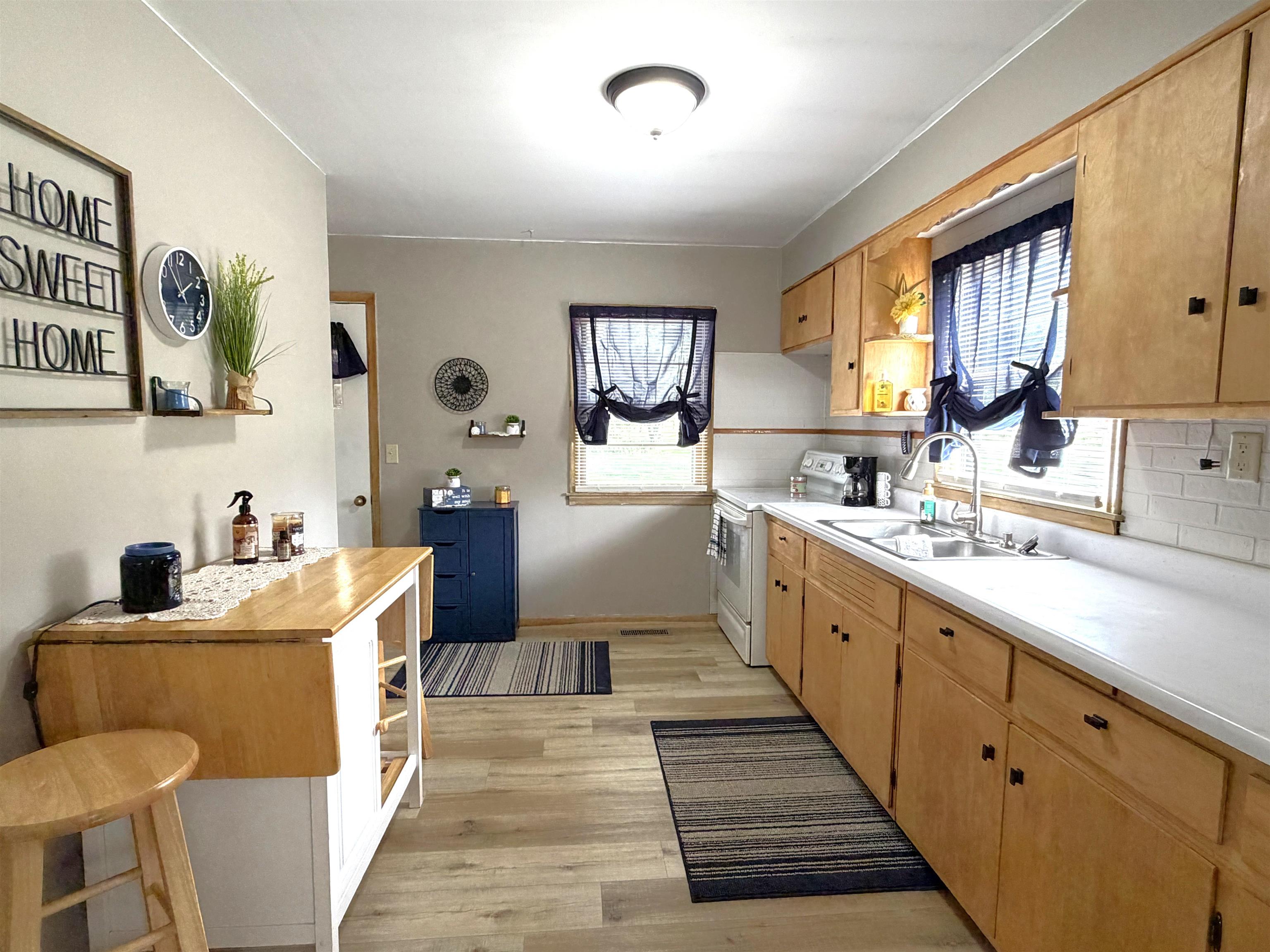 W9568 North Avenue Property Photo 3