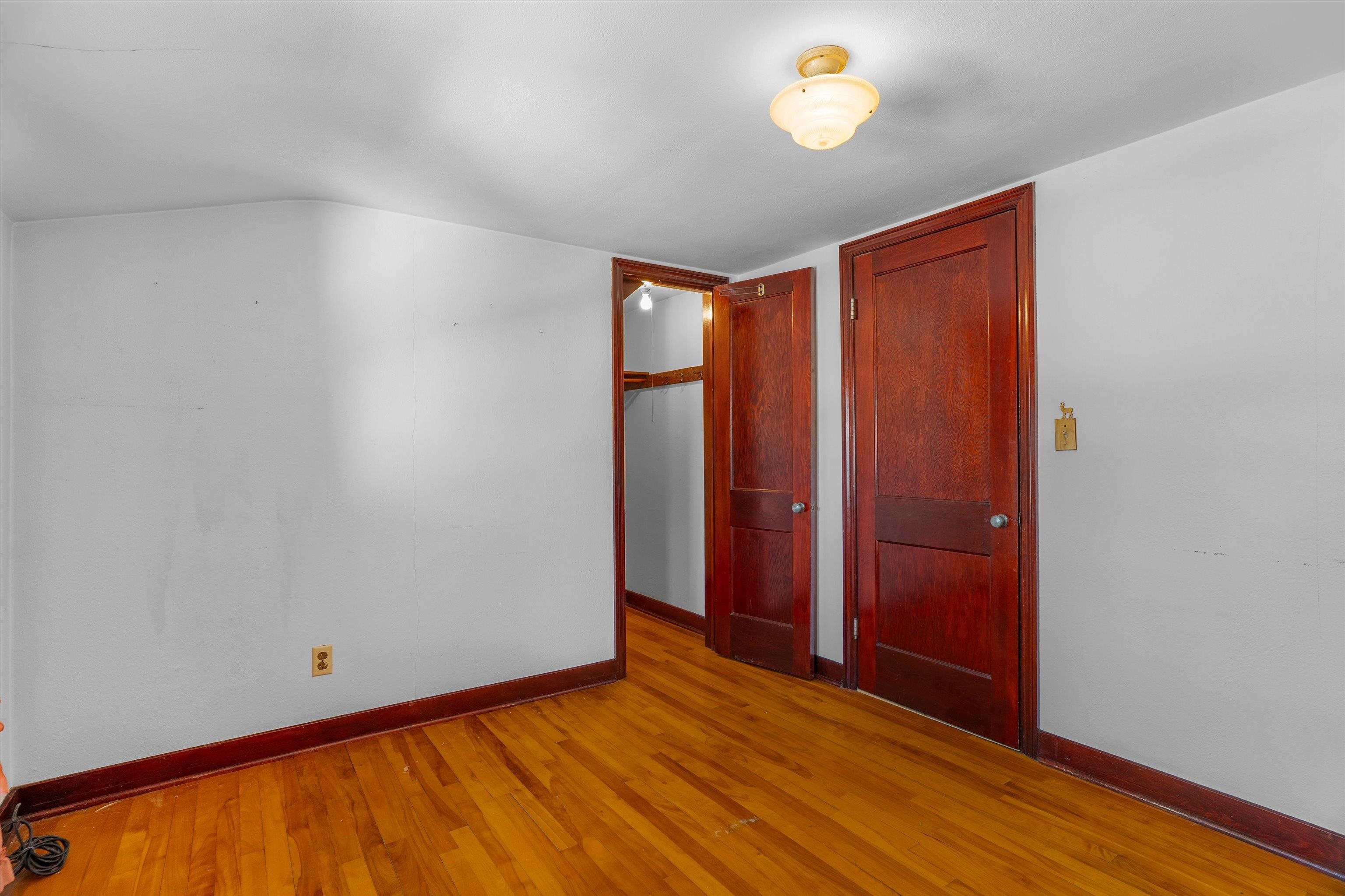 109 W Doege Street Property Photo 27