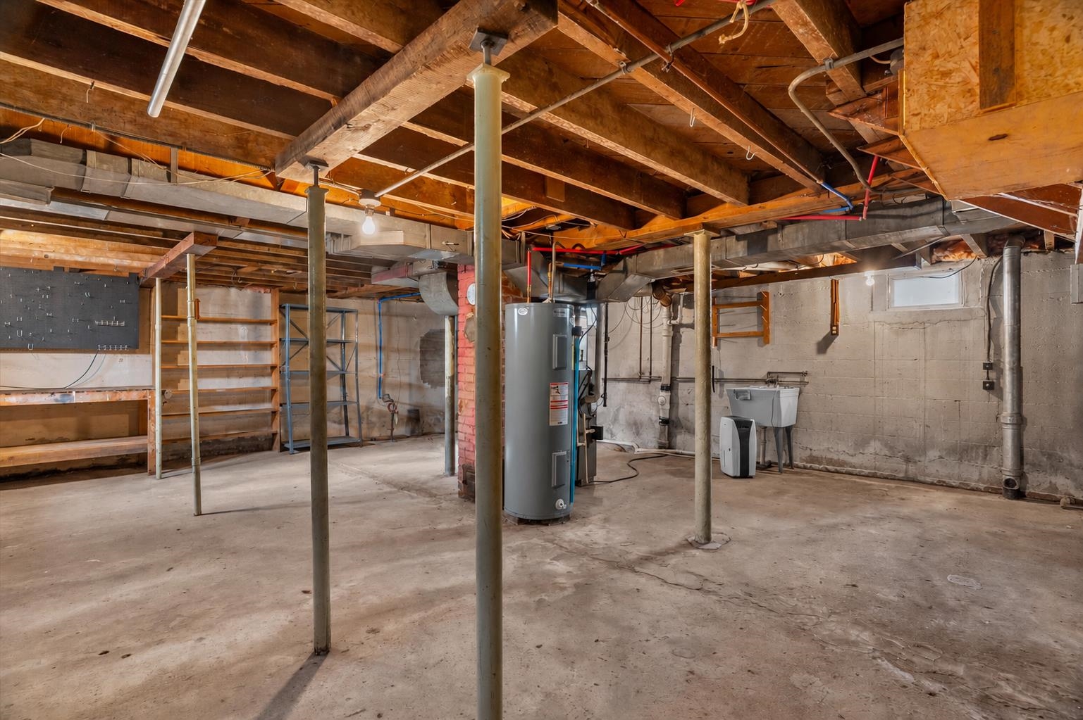 109 W Doege Street Property Photo 34