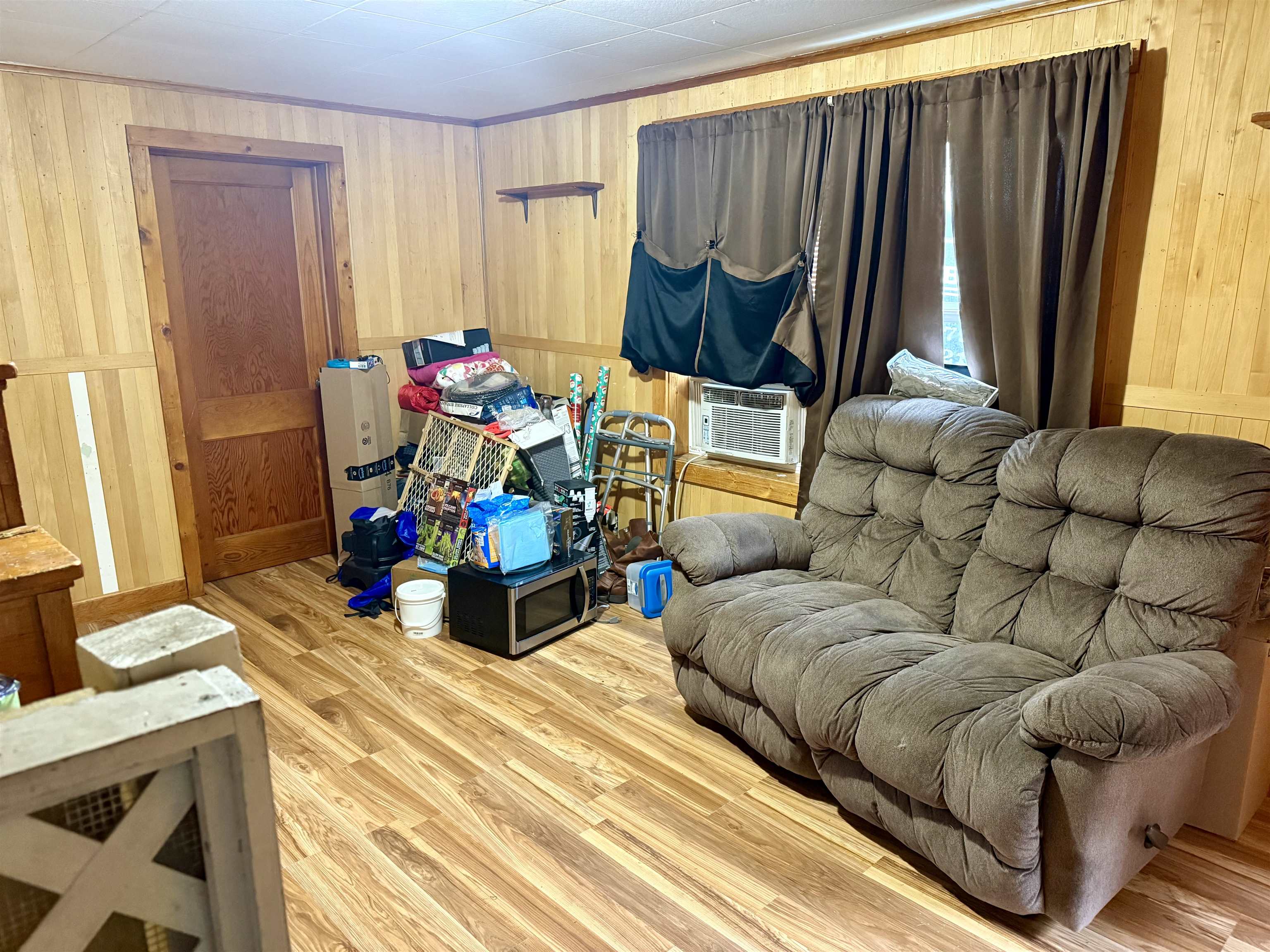 445 S Avon Avenue Property Photo 4