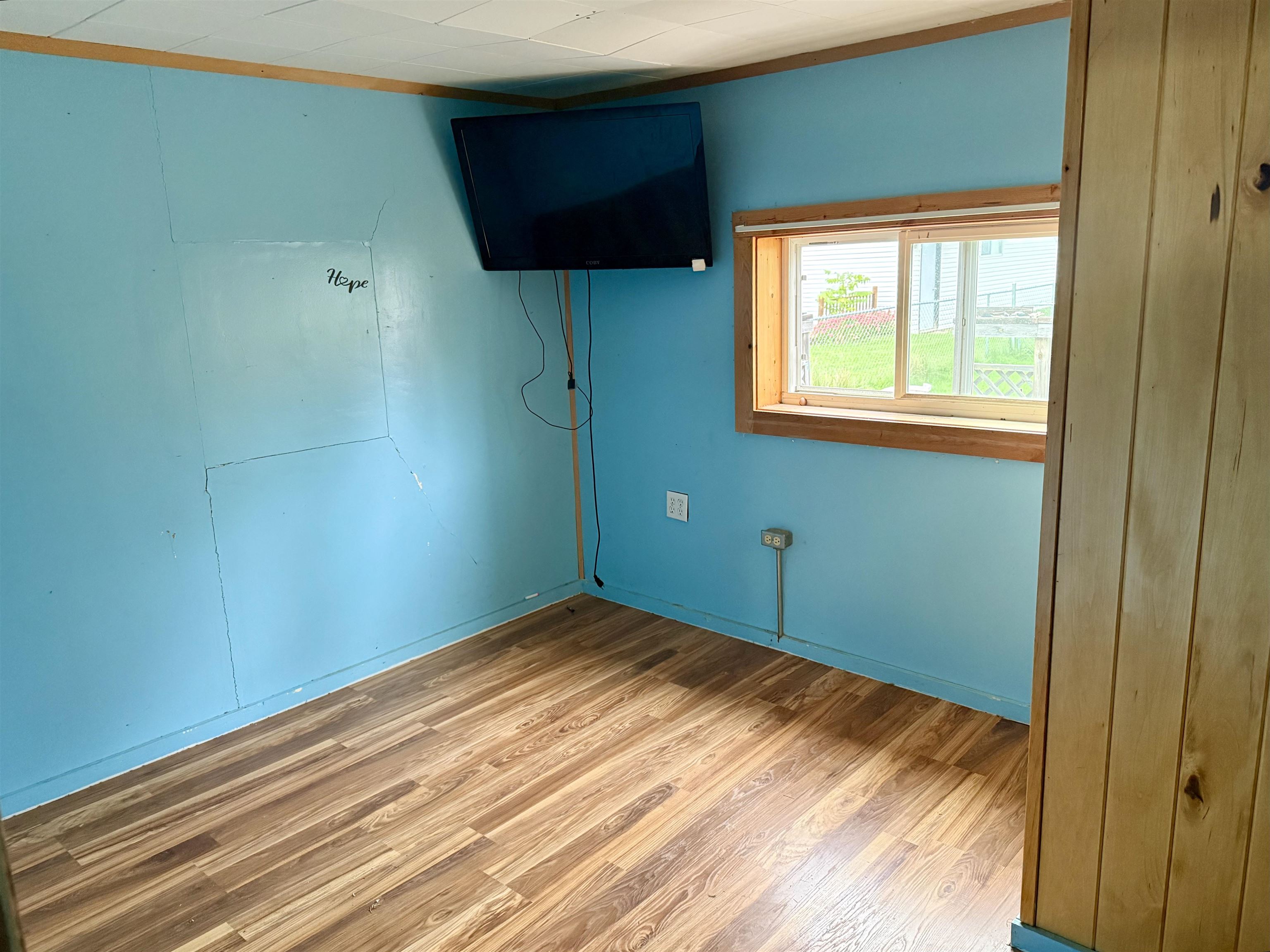 445 S Avon Avenue Property Photo 10