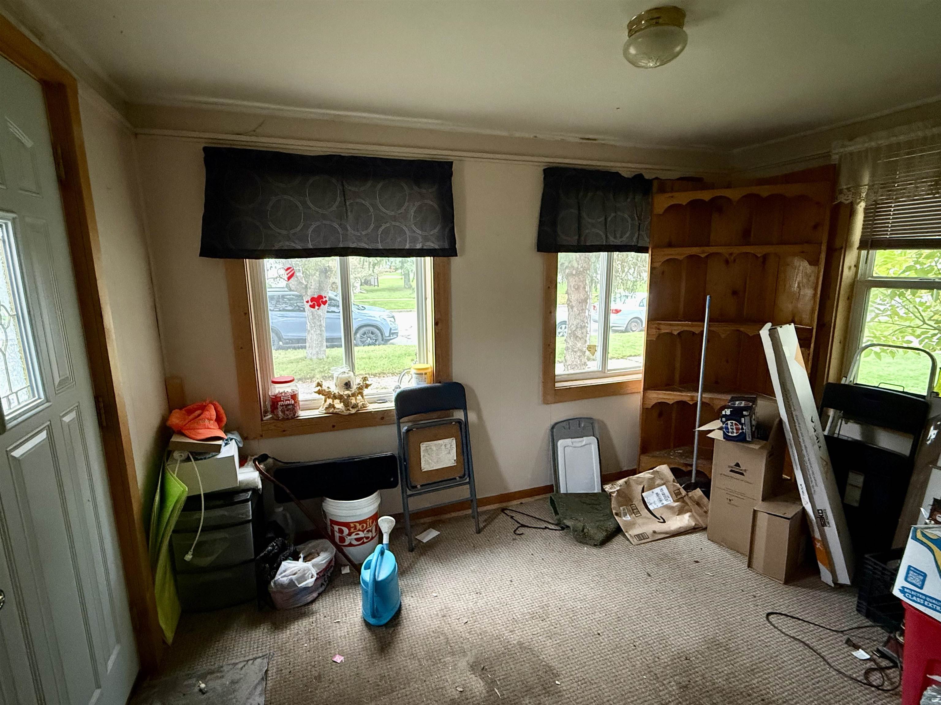 445 S Avon Avenue Property Photo 13