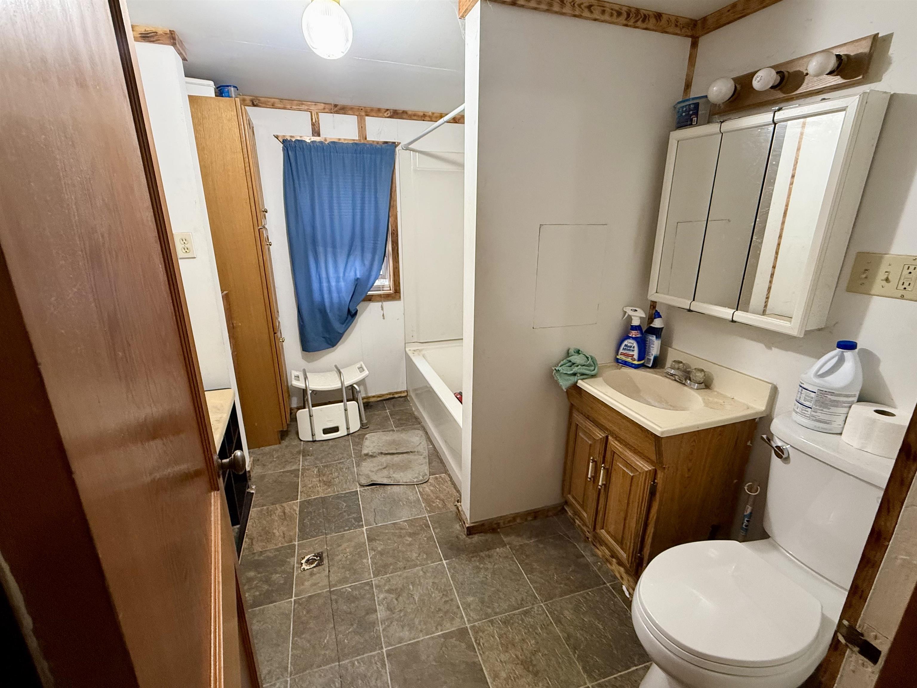 445 S Avon Avenue Property Photo 14