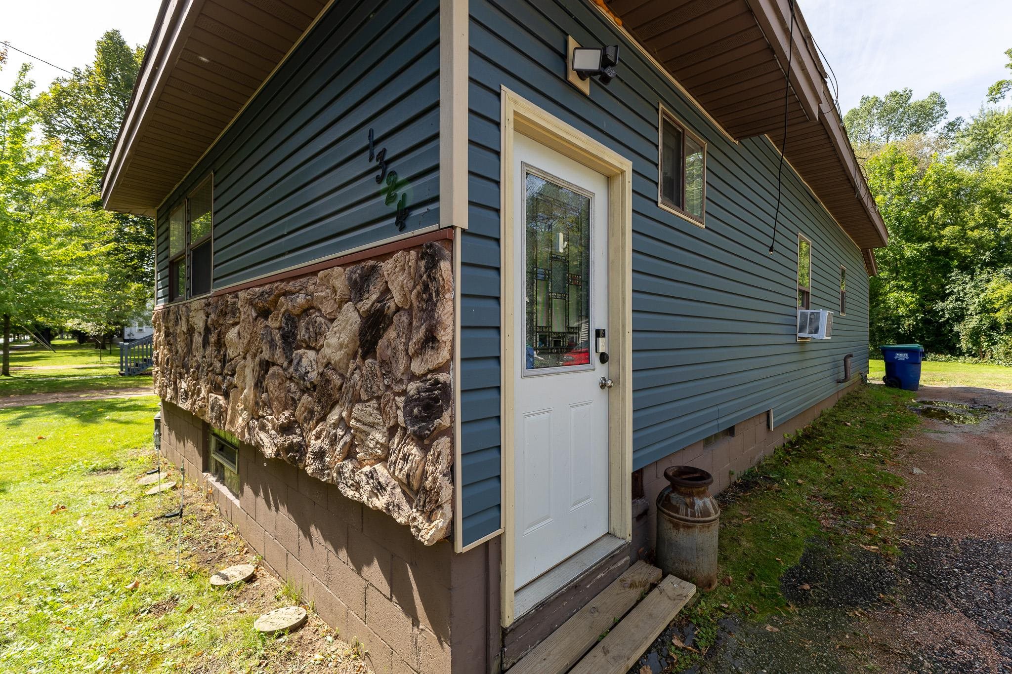 1324 S 3rd Avenue Property Photo 4