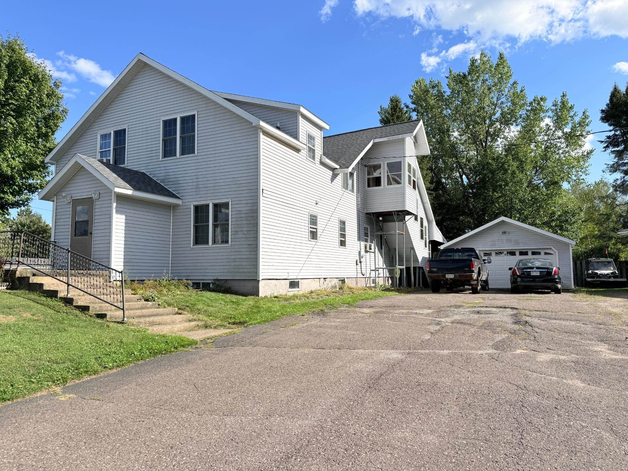917 Maple Street Property Photo 2