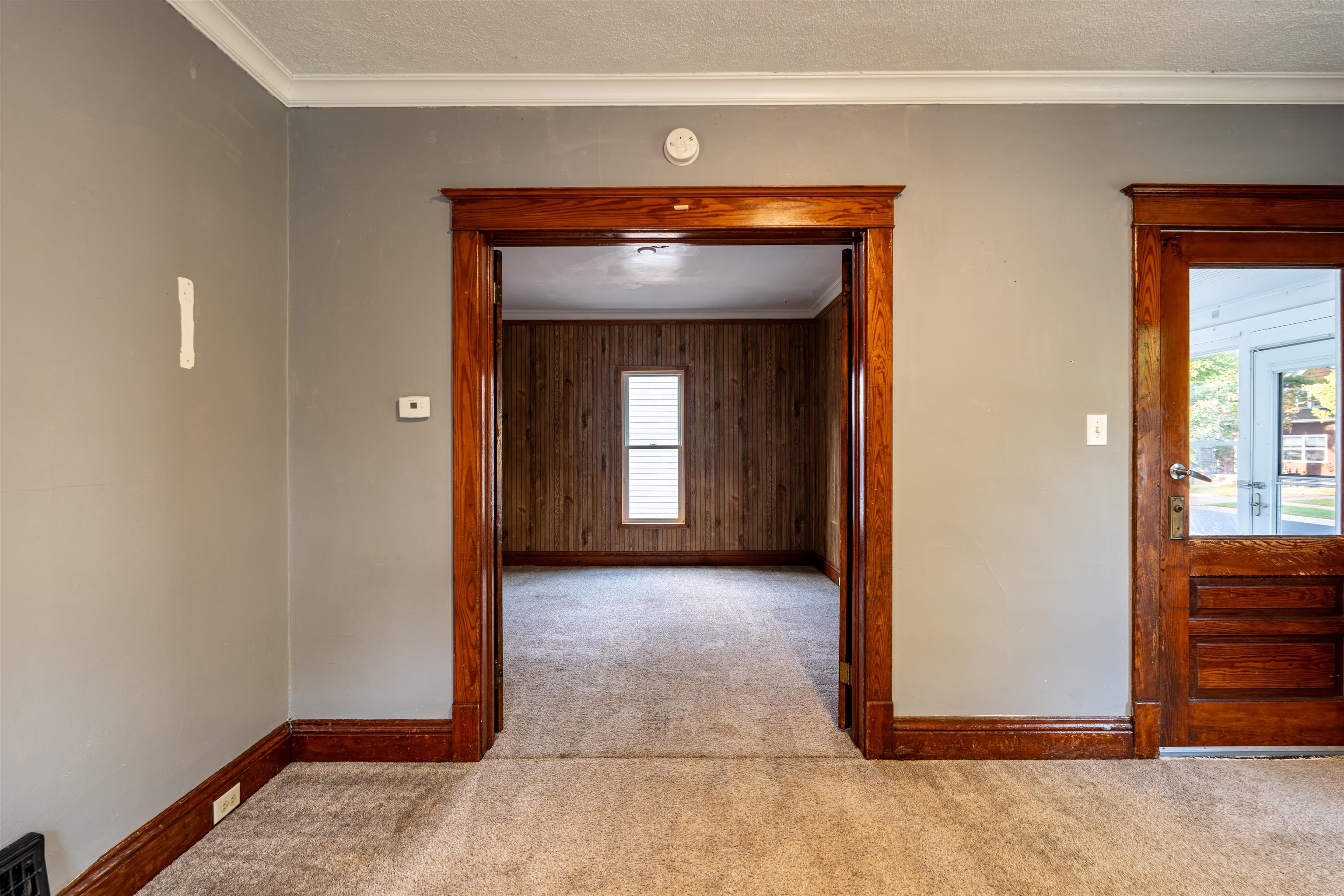 1010 S 7th Avenue Property Photo 3