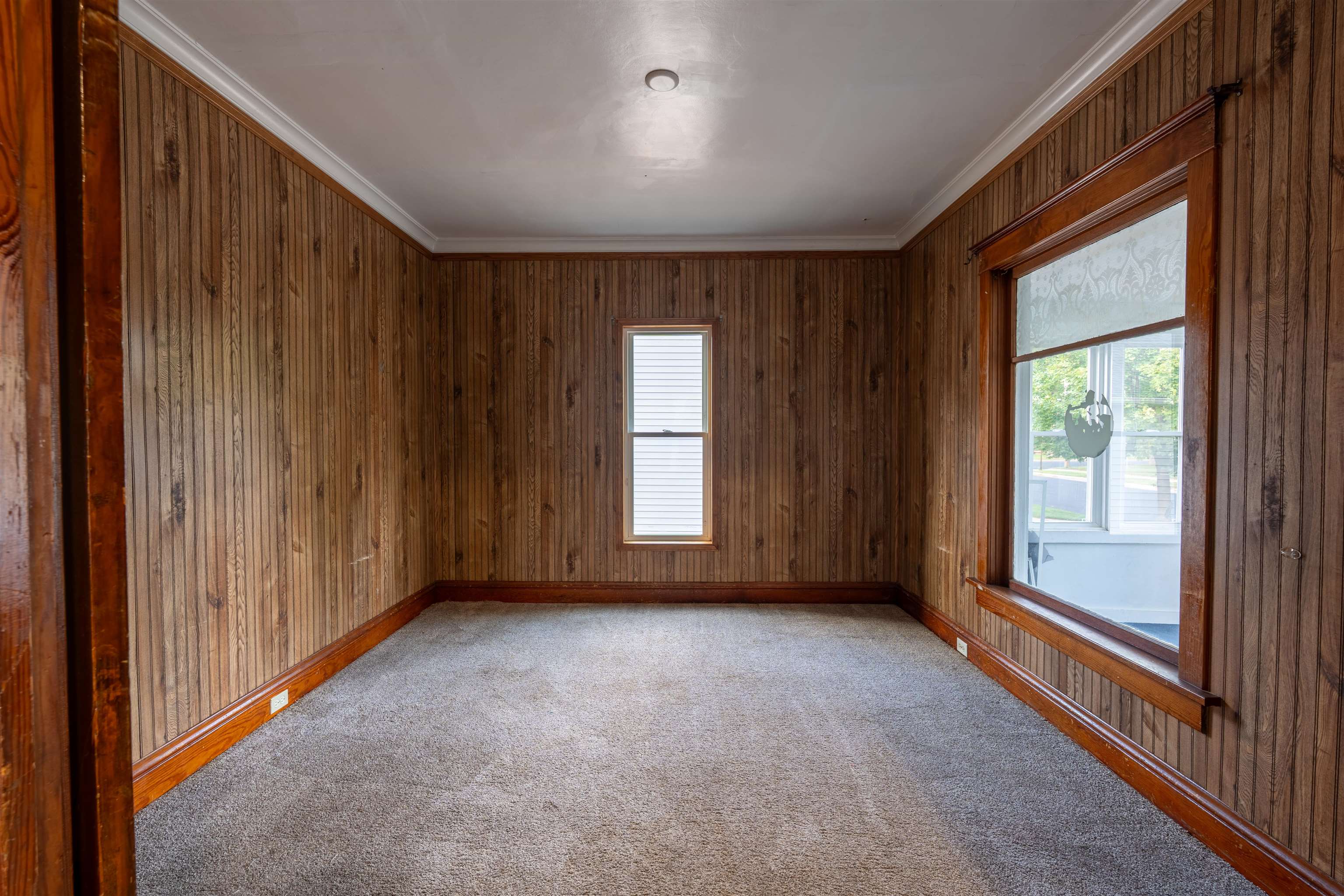 1010 S 7th Avenue Property Photo 6