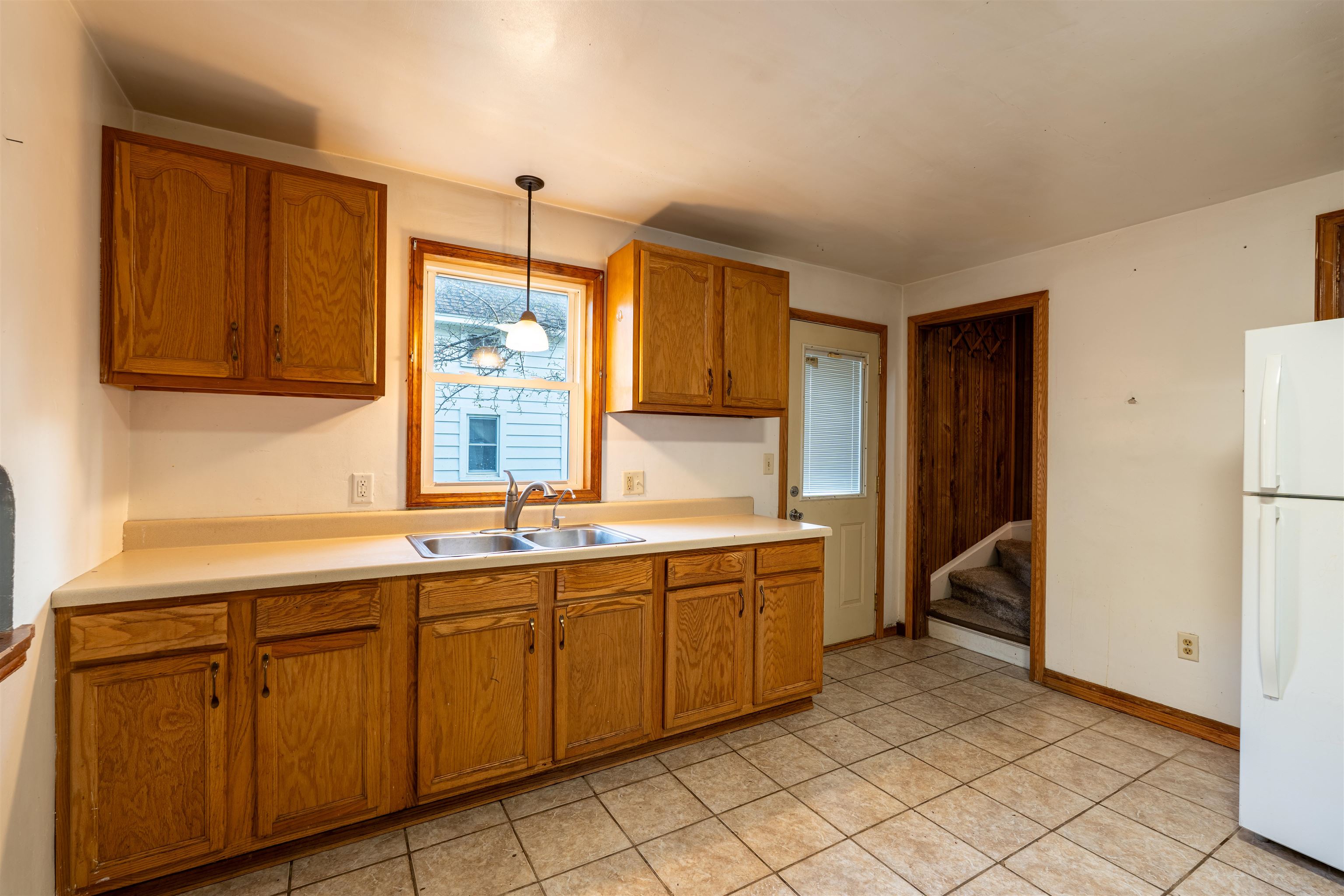 1010 S 7th Avenue Property Photo 11
