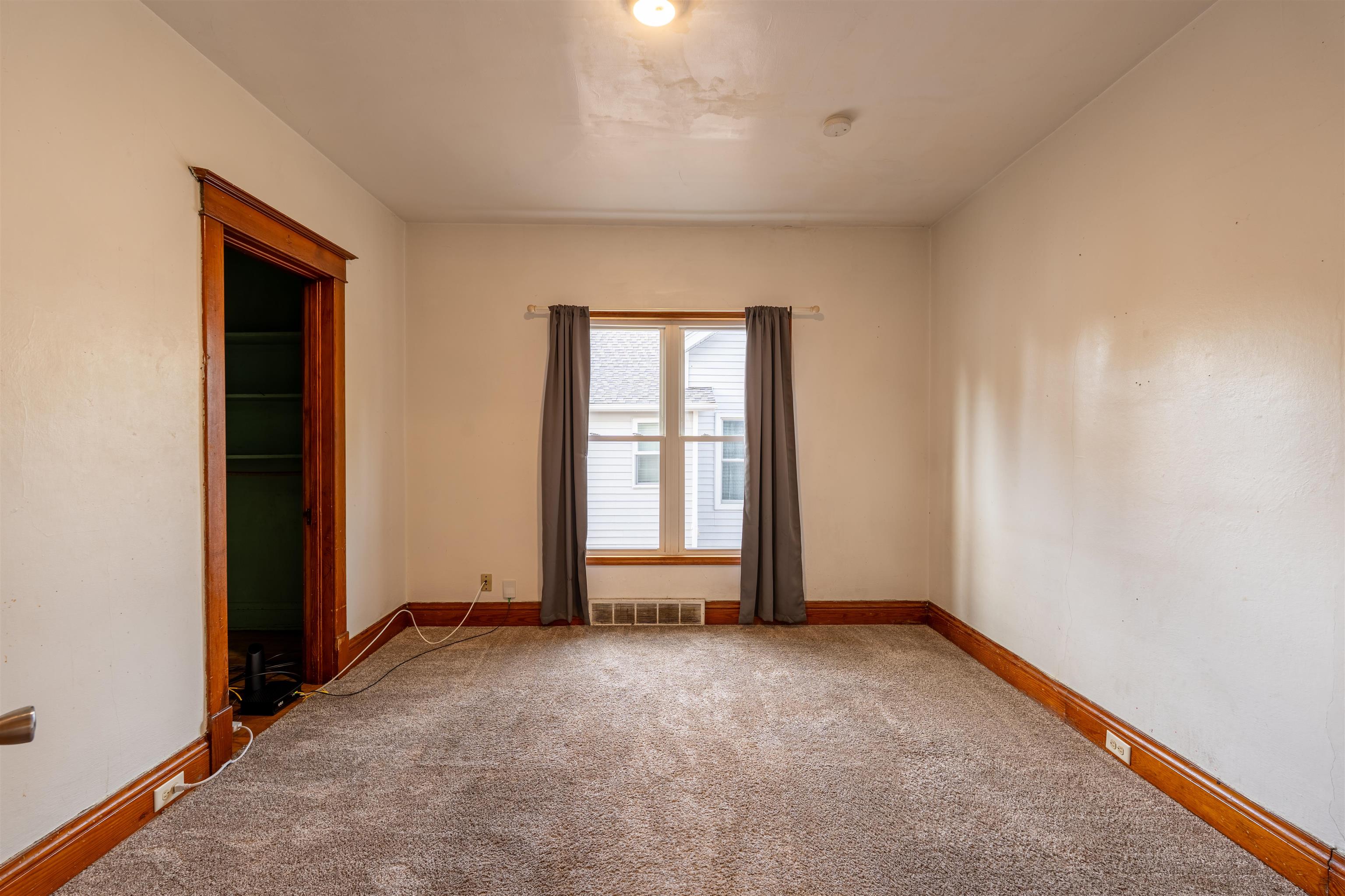 1010 S 7th Avenue Property Photo 13