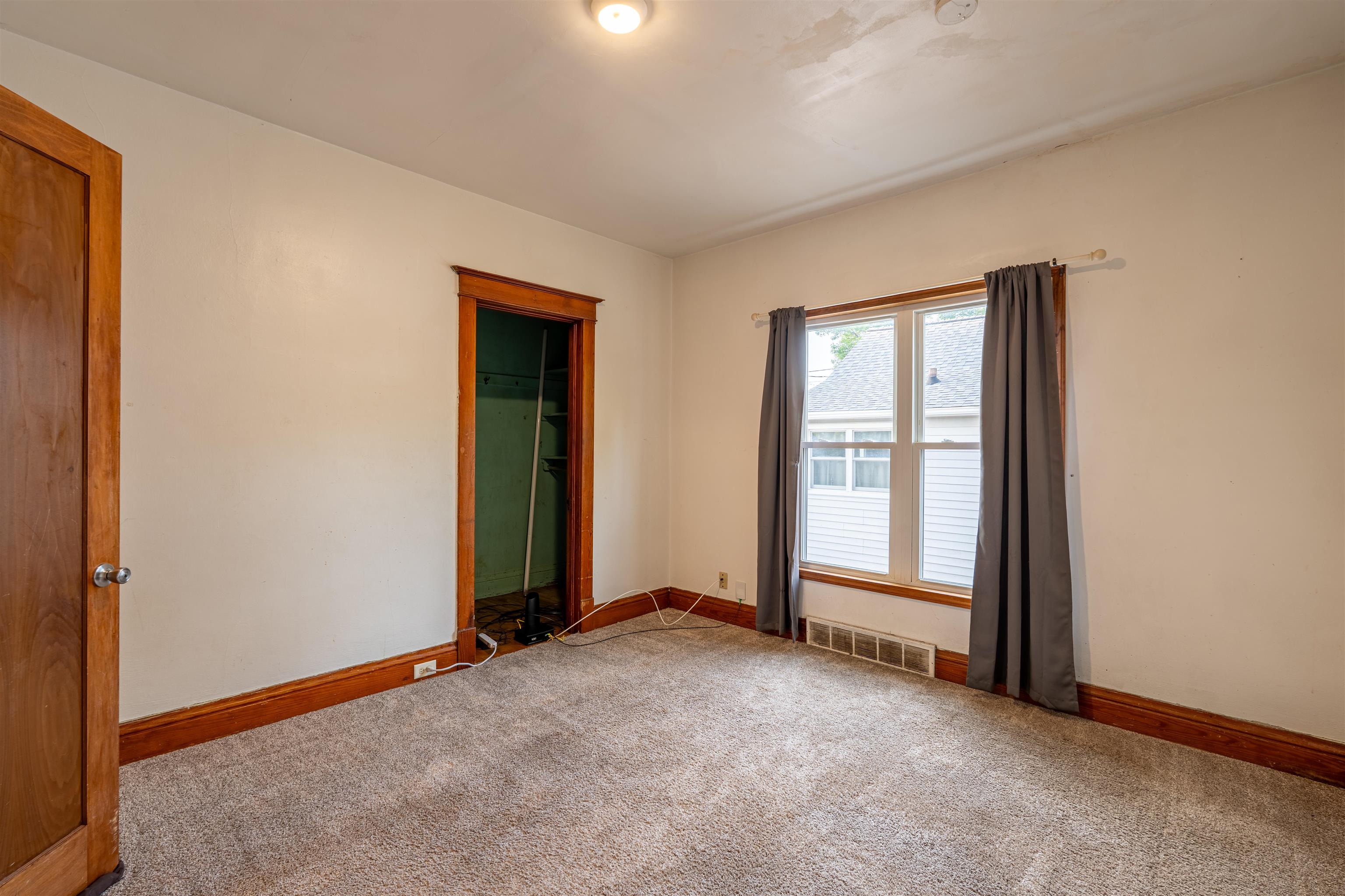 1010 S 7th Avenue Property Photo 14