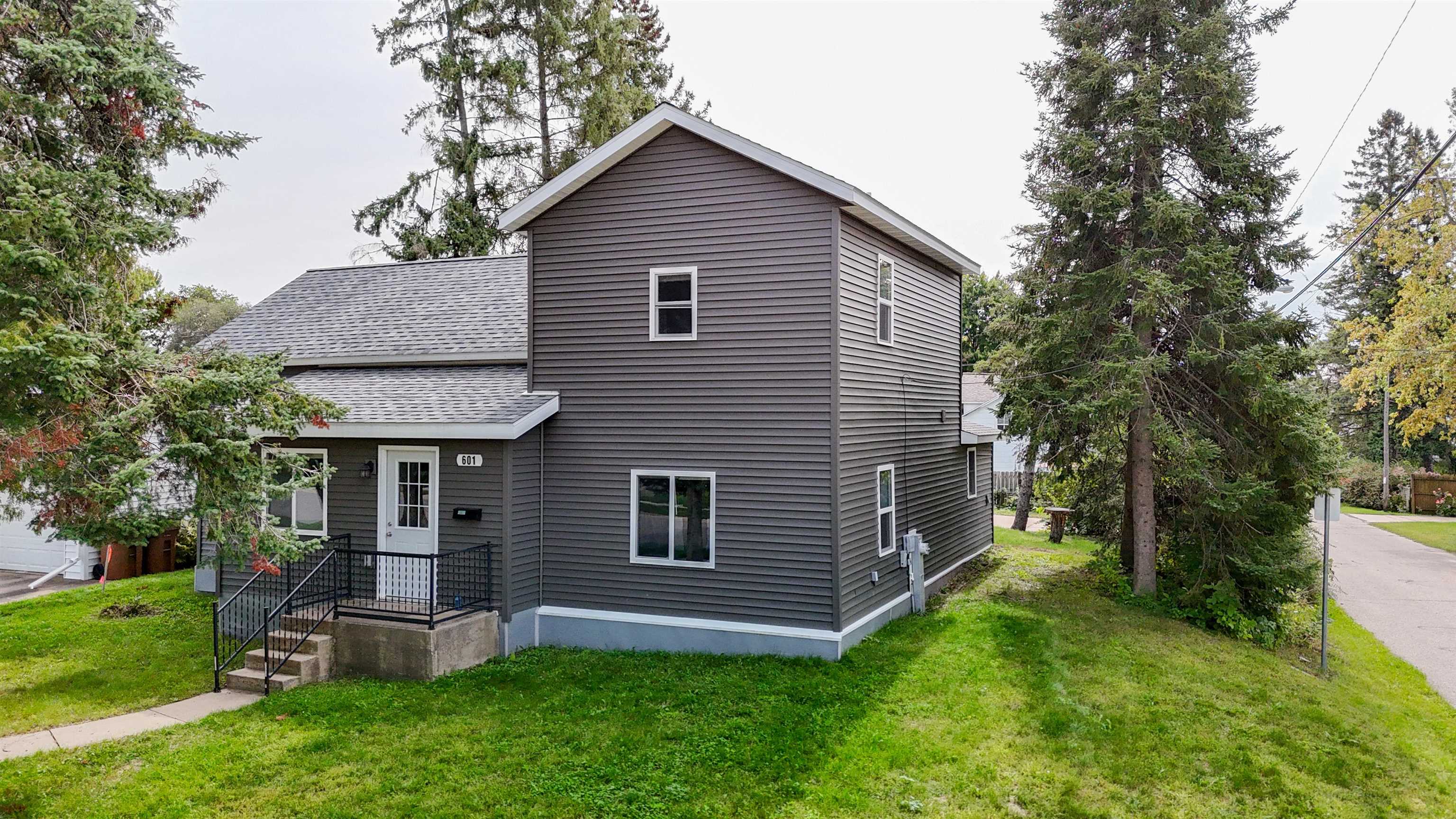 601 Fifth Avenue Property Photo 4