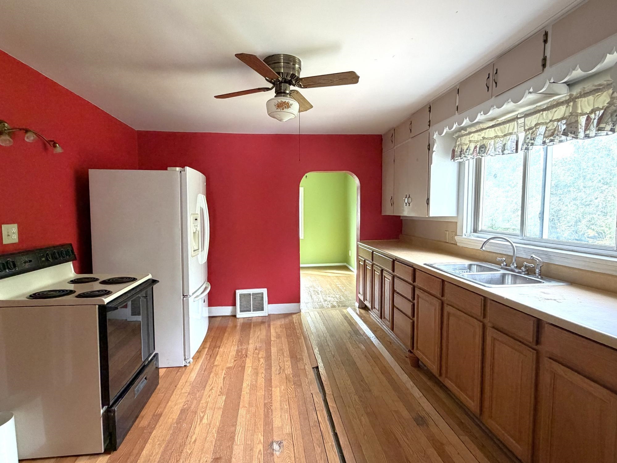 253 Berner Street Property Photo 7