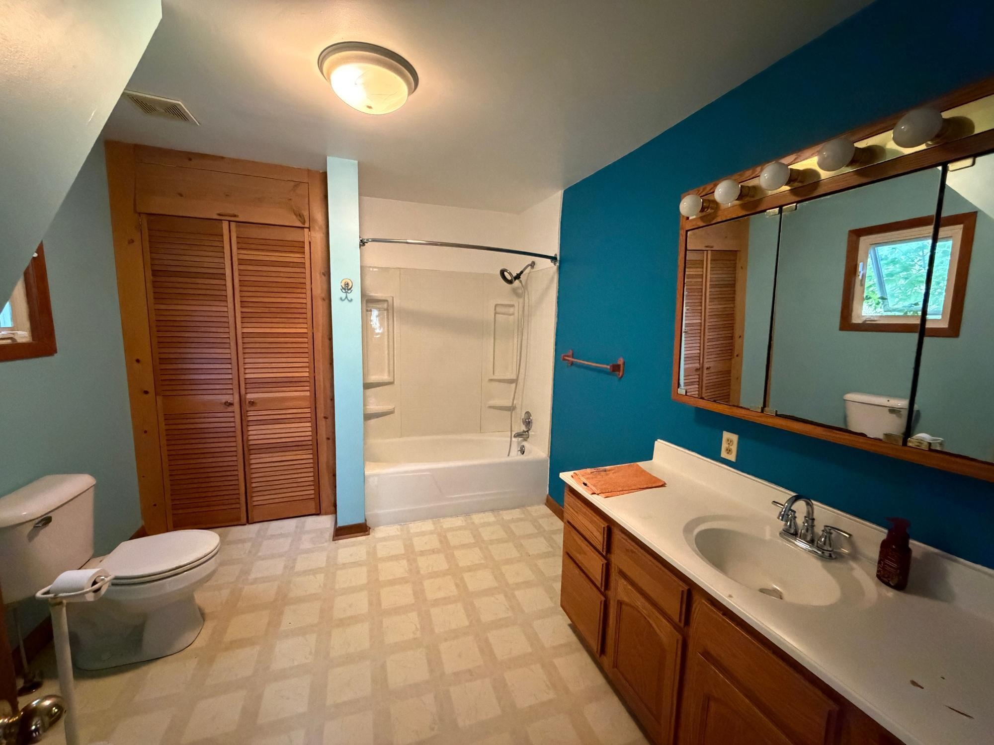 253 Berner Street Property Photo 9