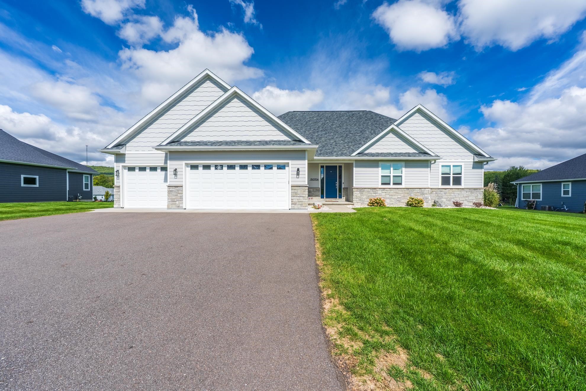 150706 Strawberry Lane Property Photo 1