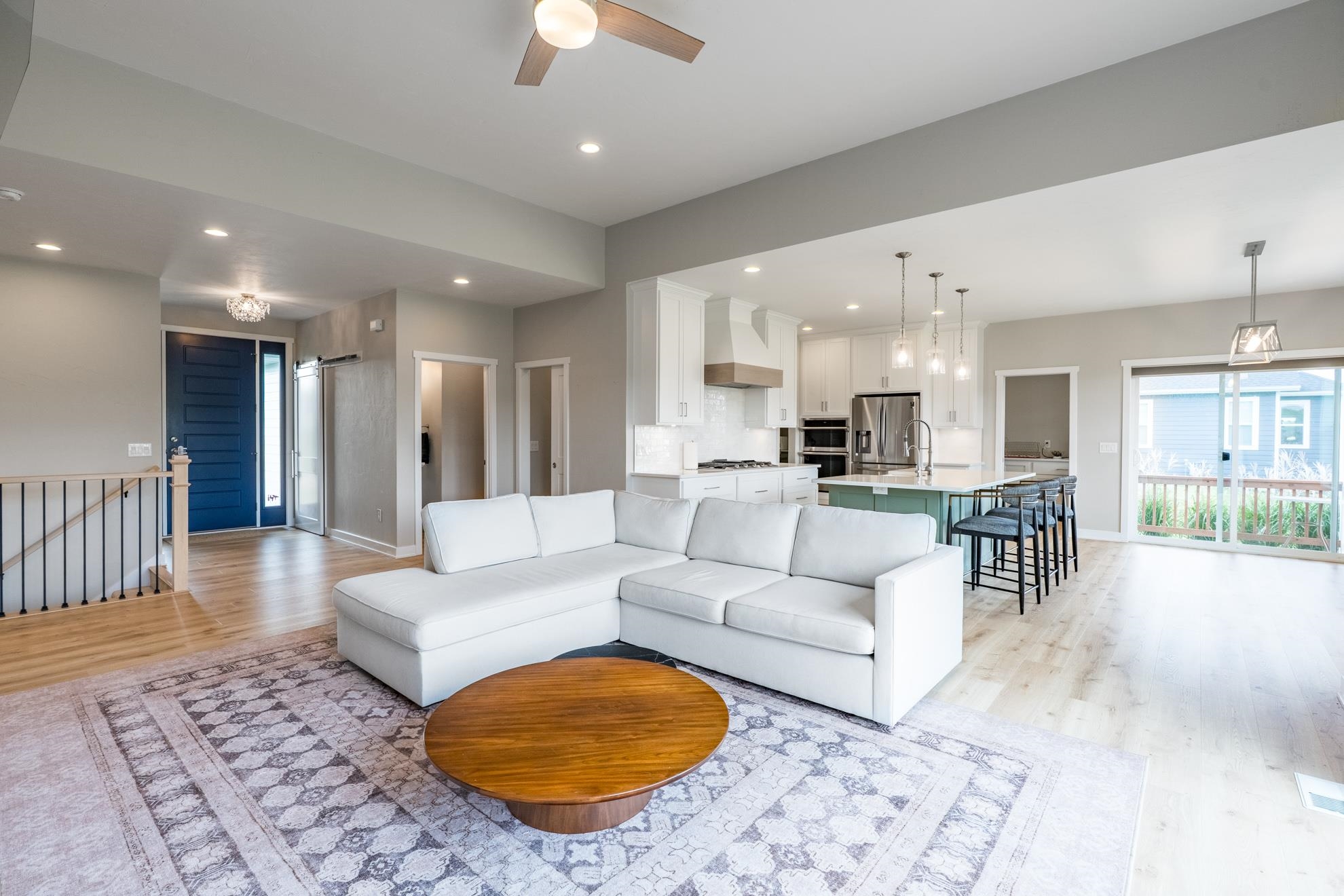 150706 Strawberry Lane Property Photo 6
