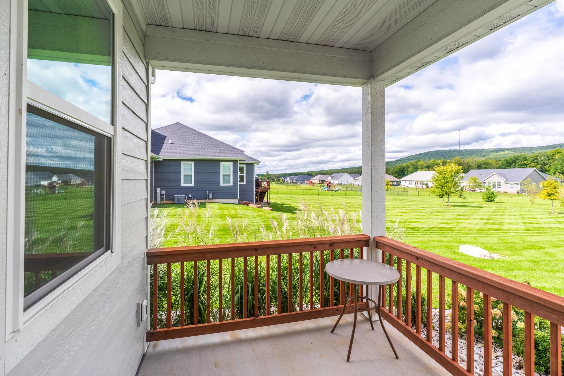 150706 Strawberry Lane Property Photo 8