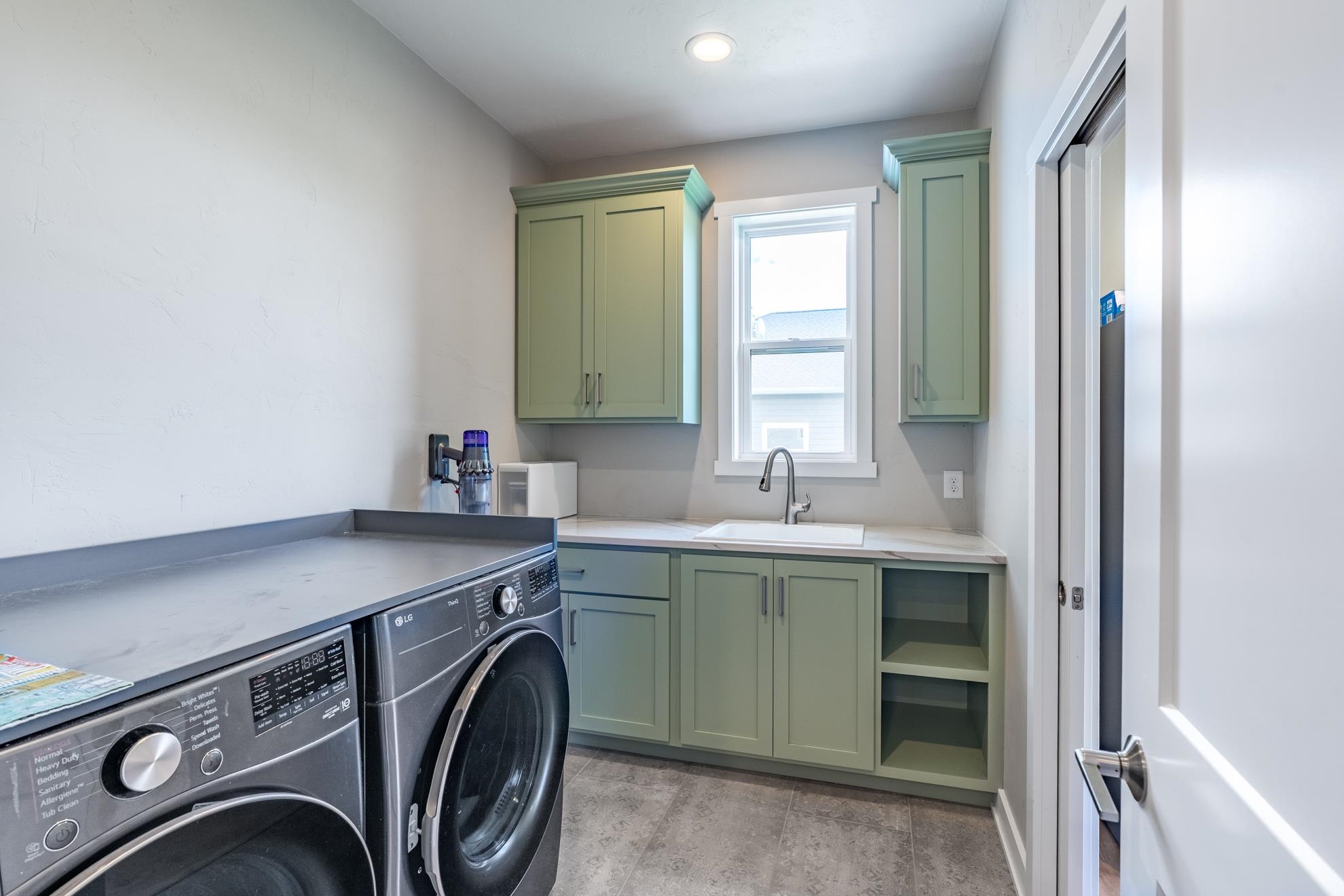 150706 Strawberry Lane Property Photo 15