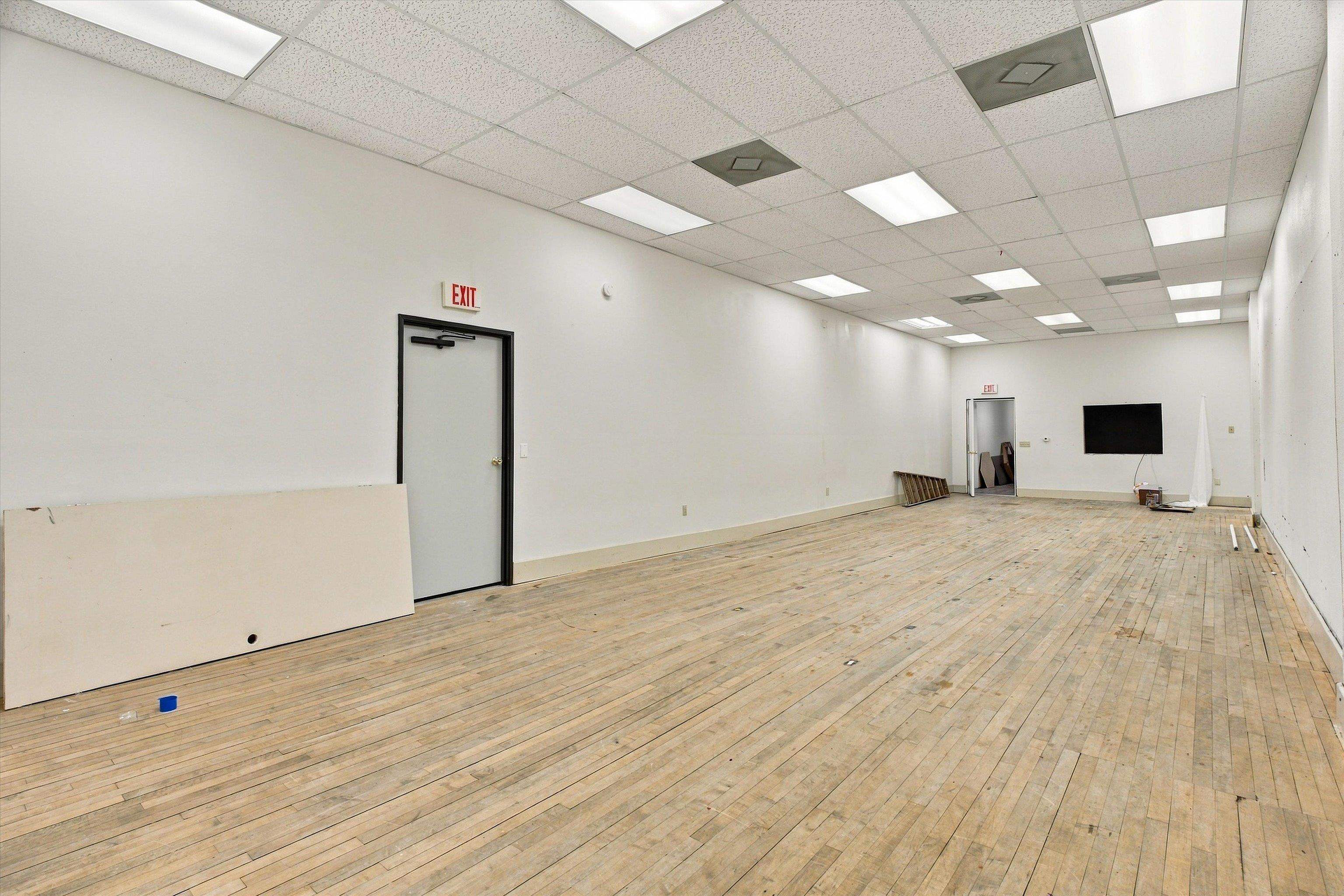 227 S Central Avenue Property Photo 11