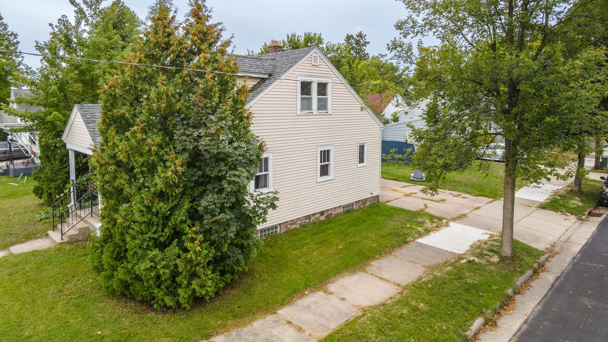 924 N 4th Avenue Property Photo 4