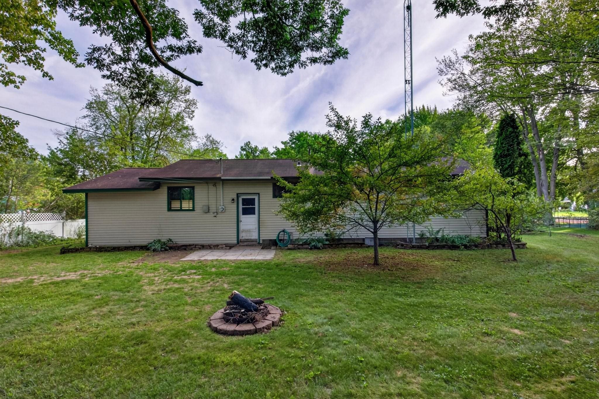3121 Forest Lane Property Photo 19