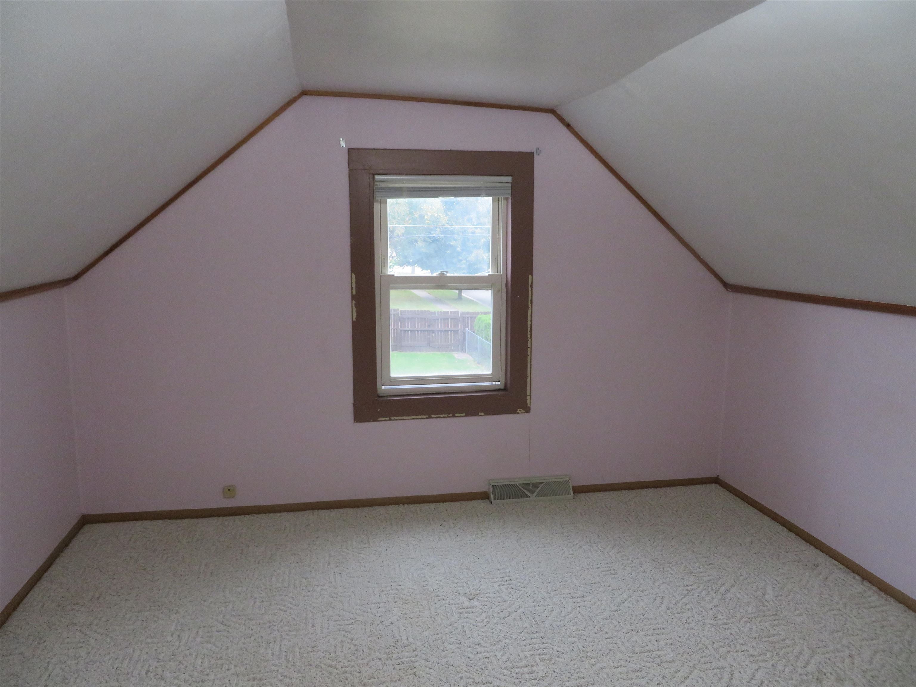 601 E 7th Street Property Photo 25
