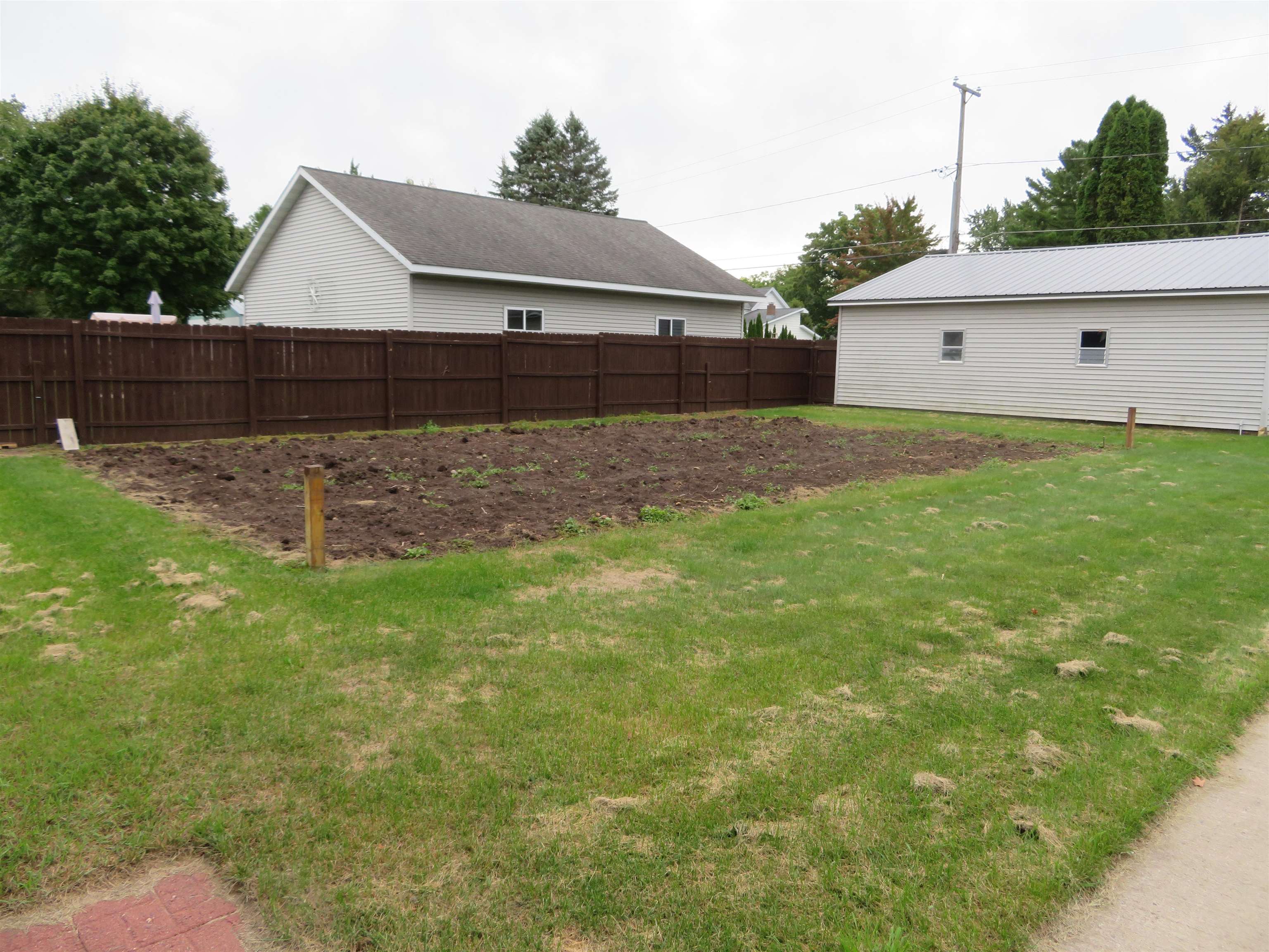 601 E 7th Street Property Photo 50