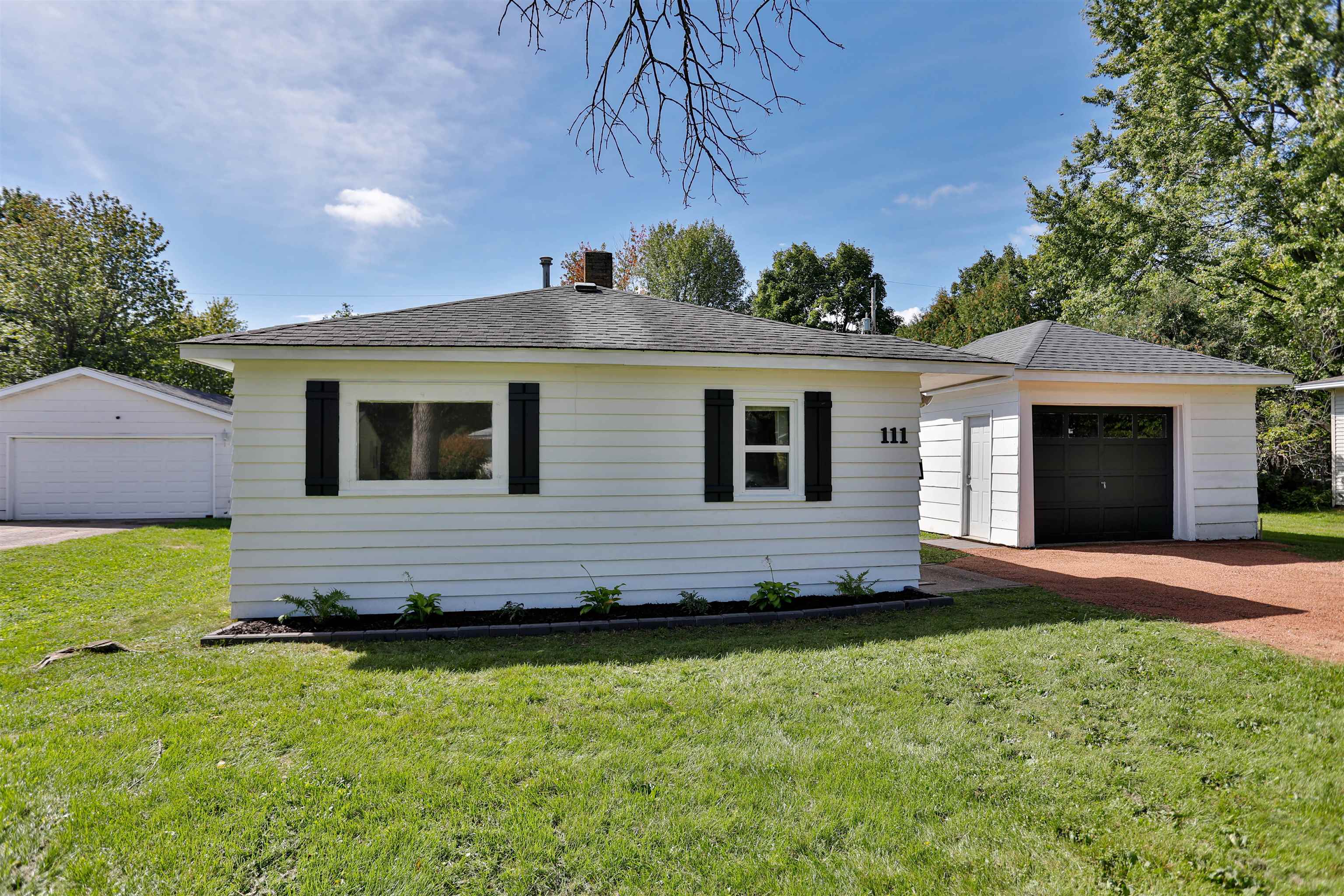 111 Schmidt Avenue Property Photo 4