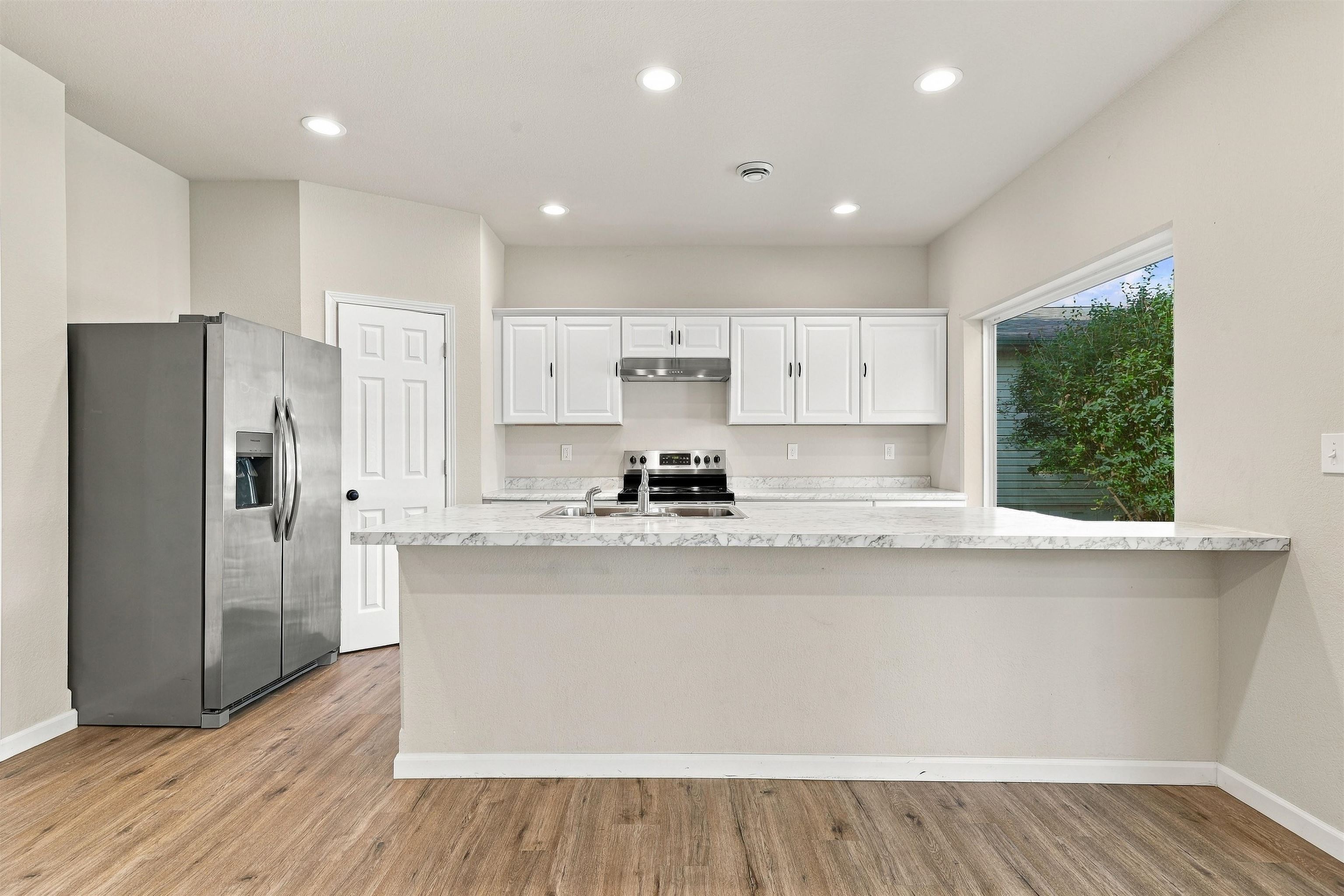 120 William Street Property Photo 17