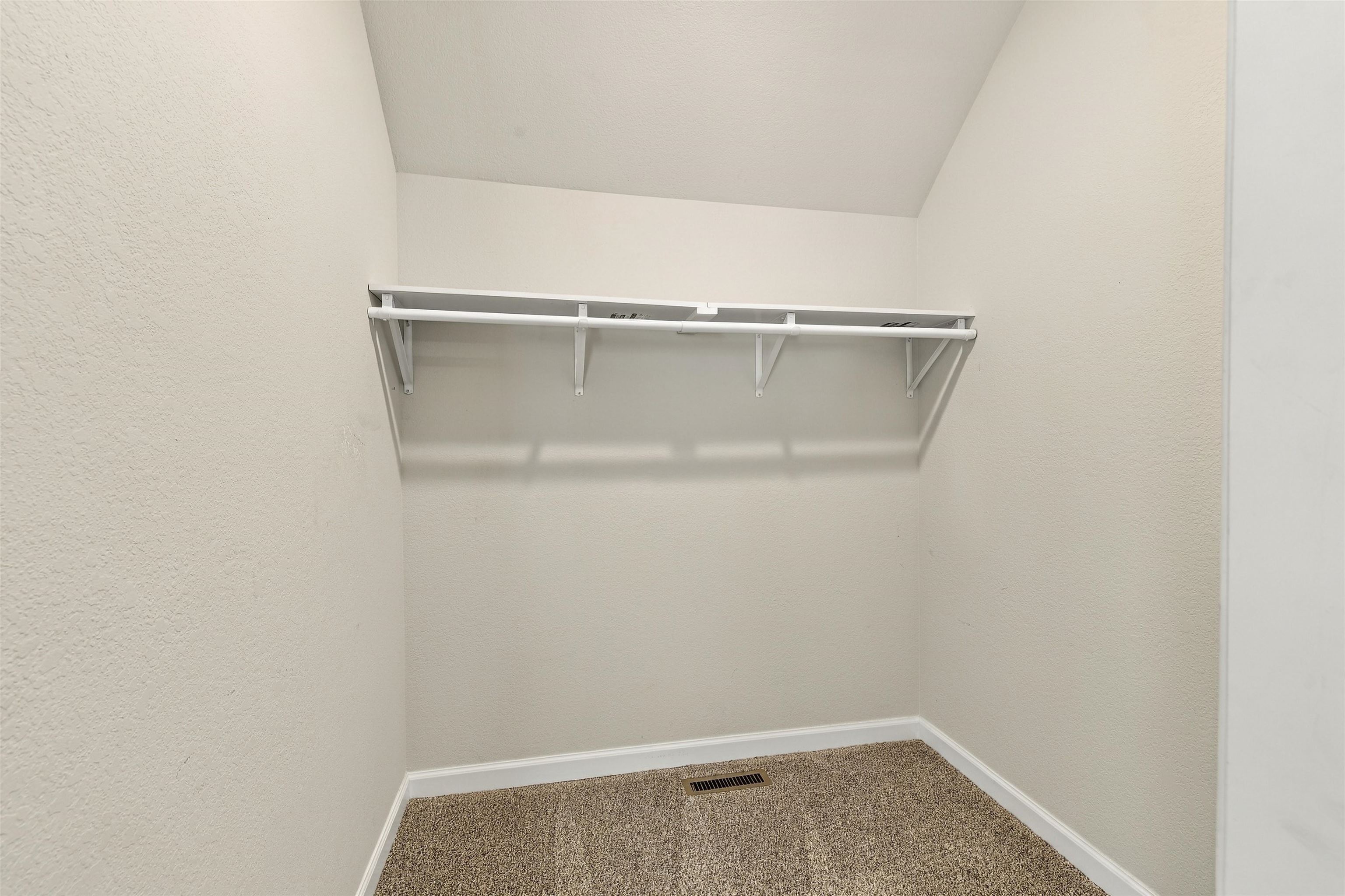 120 William Street Property Photo 32