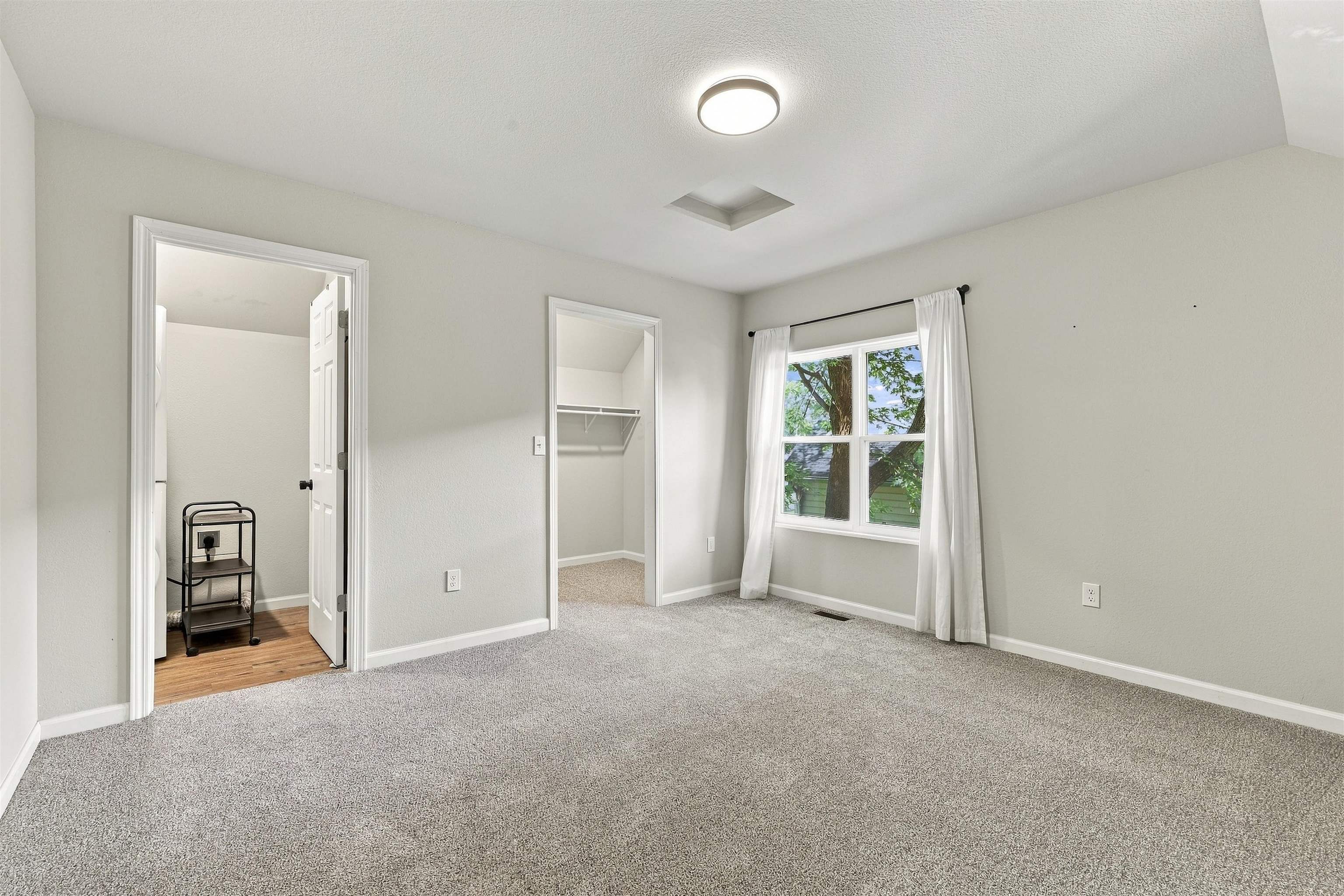 120 William Street Property Photo 38