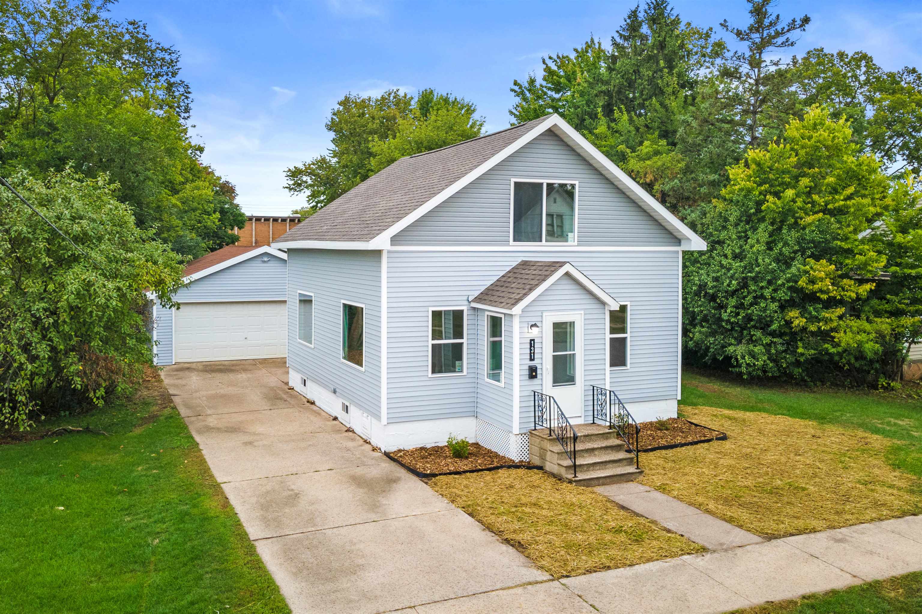 131 12th Street North Property Photo 1