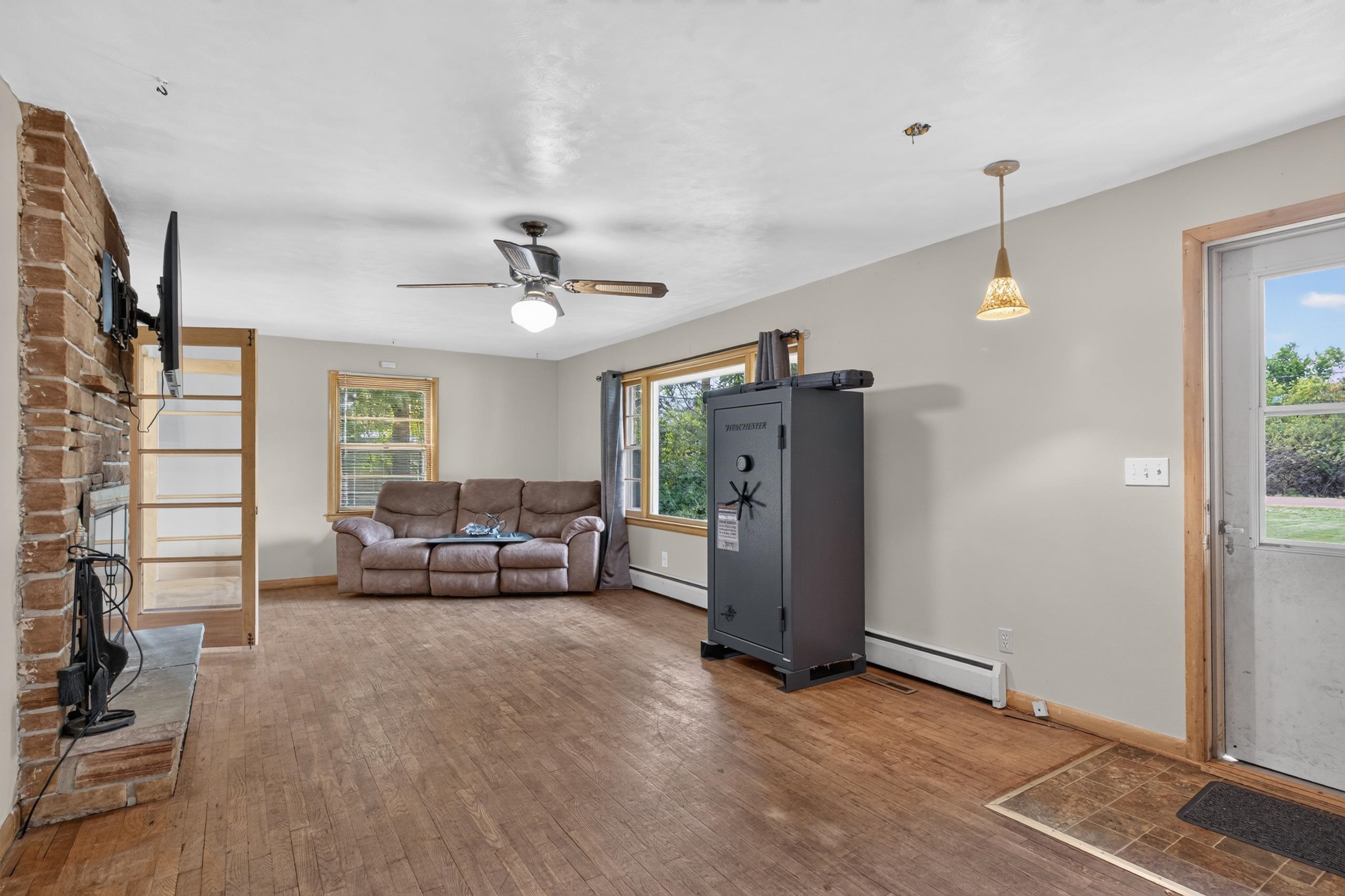 440 Edgewood Lane Property Photo 2