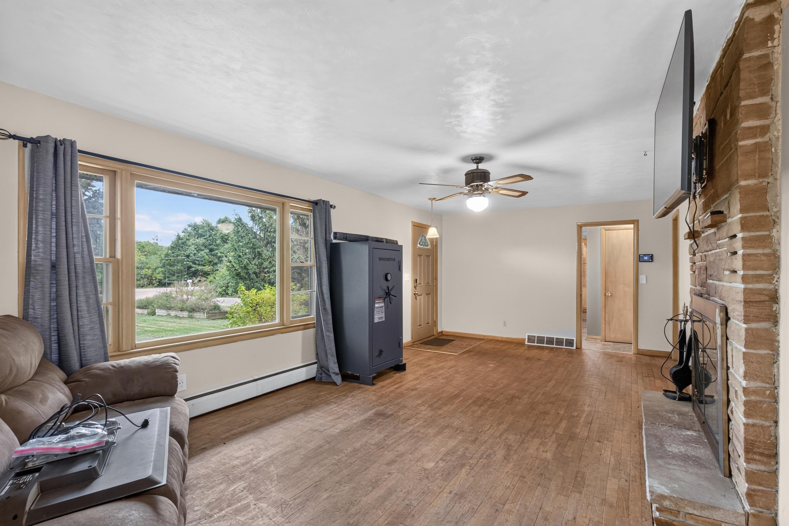 440 Edgewood Lane Property Photo 3