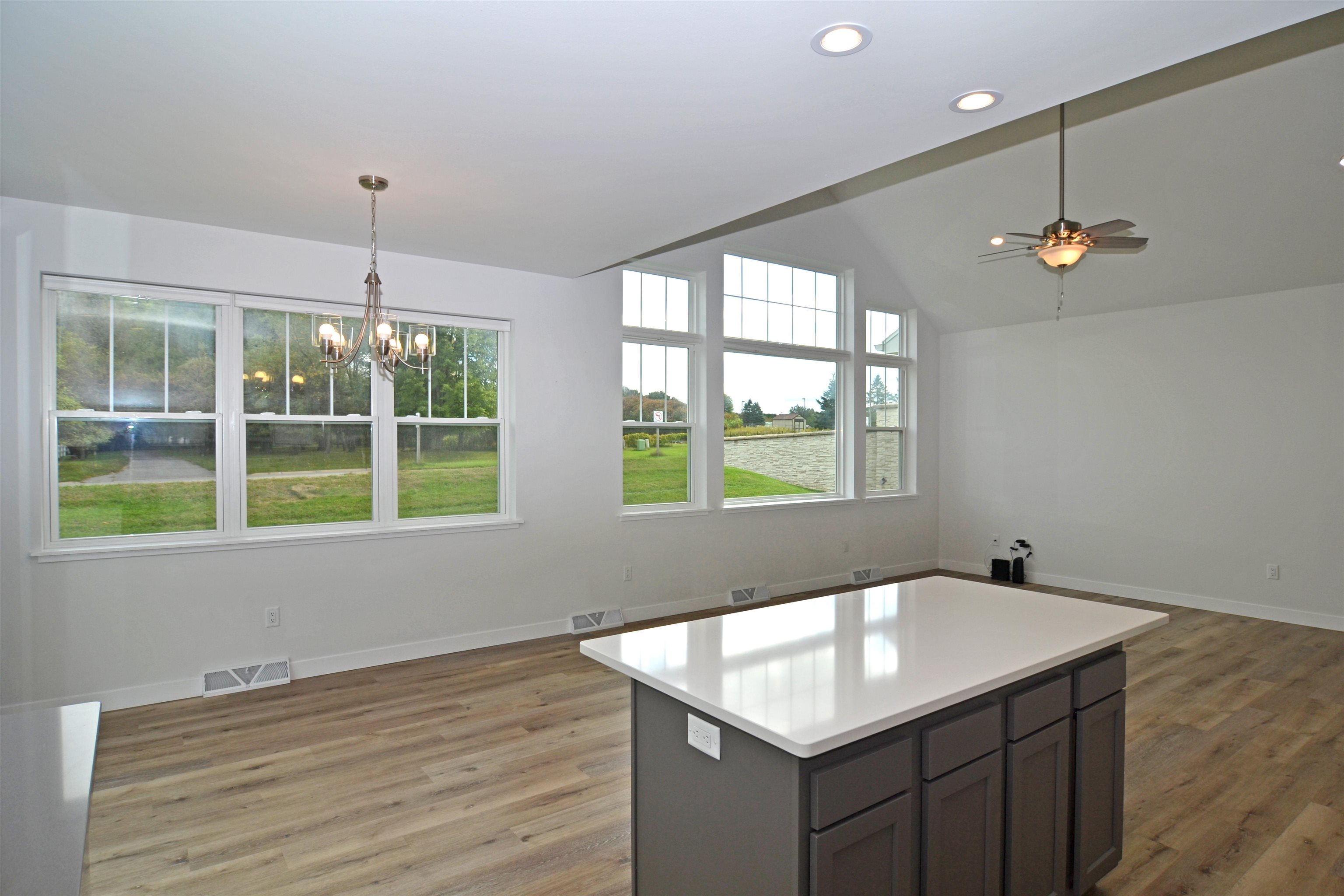 9507 Excalibur Drive Property Photo 6