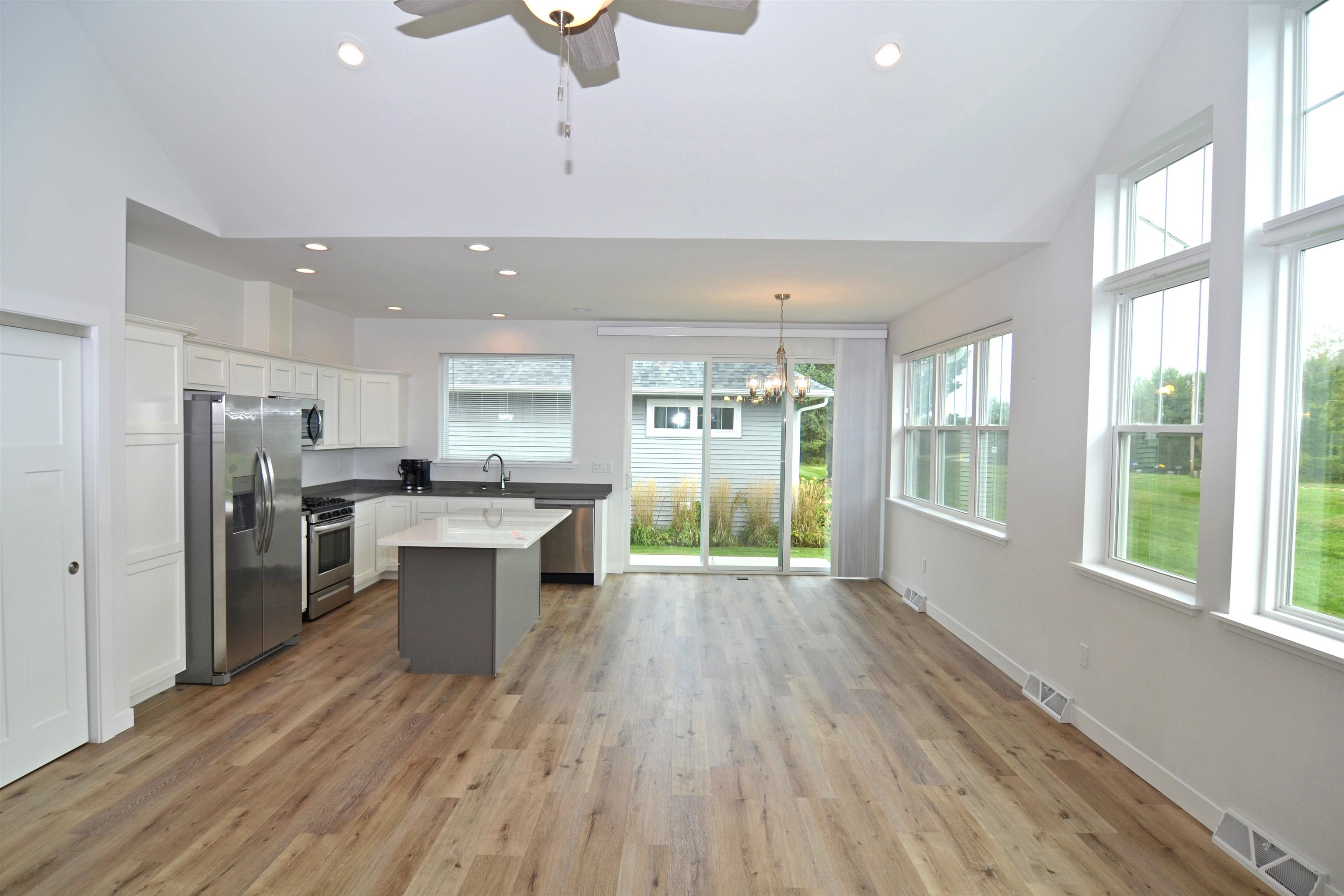 9507 Excalibur Drive Property Photo 8