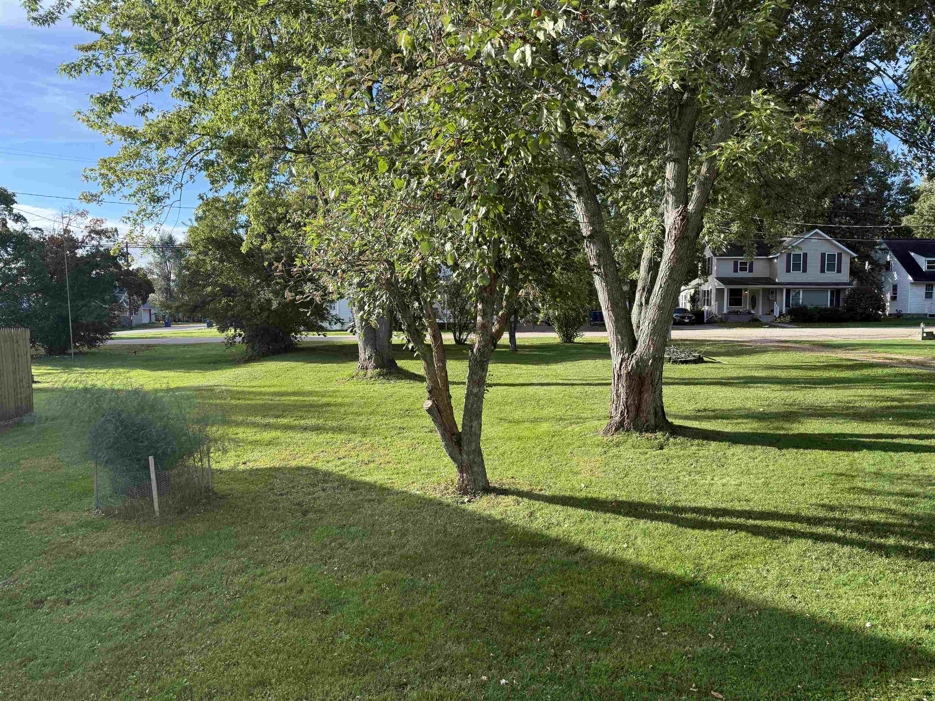 403 Forest Street Property Photo 3