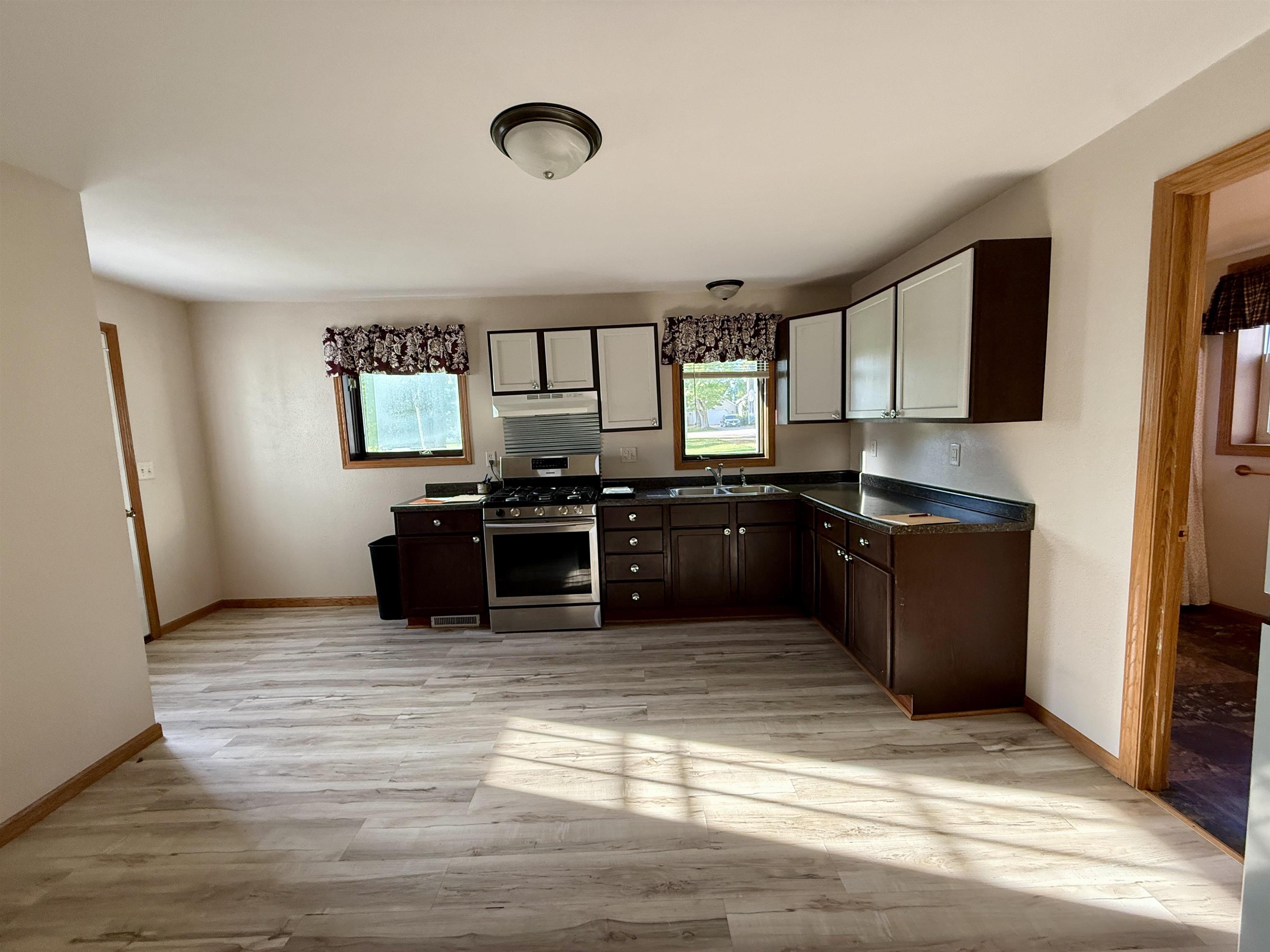 403 Forest Street Property Photo 9