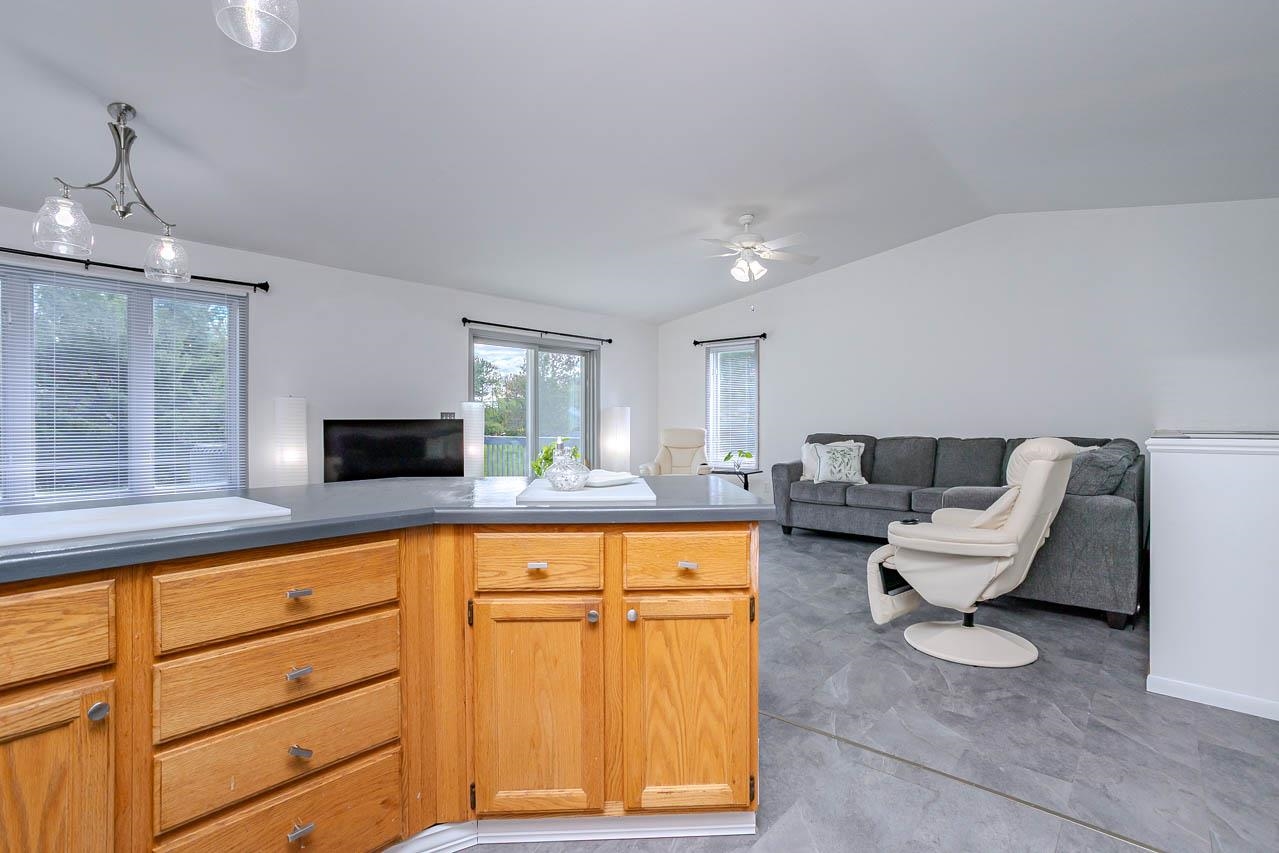 152573-152575 Iris Lane Property Photo 16