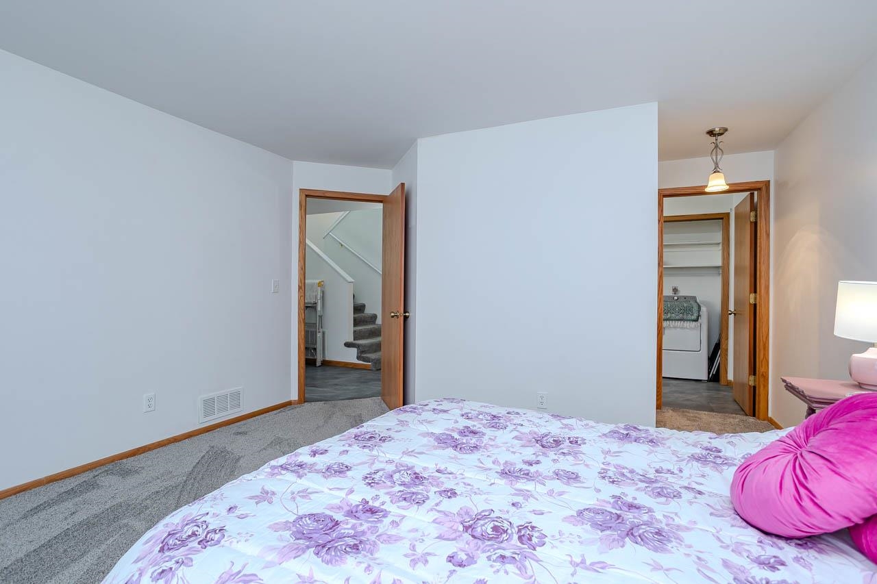 152573-152575 Iris Lane Property Photo 22