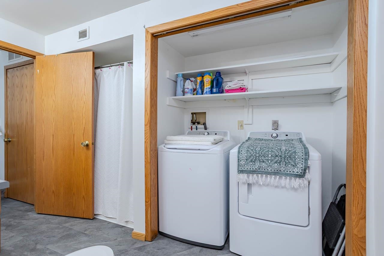 152573-152575 Iris Lane Property Photo 24