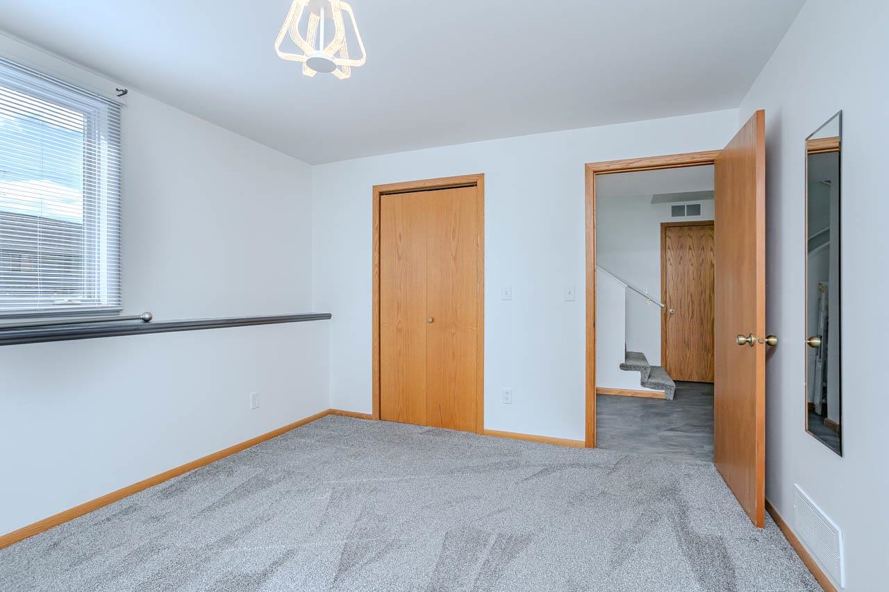 152573-152575 Iris Lane Property Photo 27