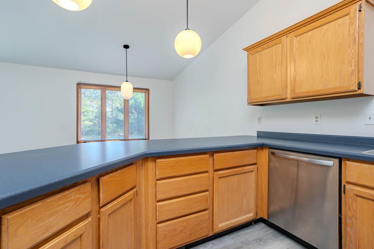 152573-152575 Iris Lane Property Photo 39