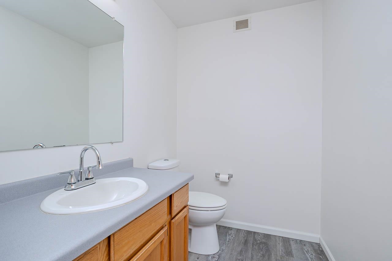 152573-152575 Iris Lane Property Photo 45